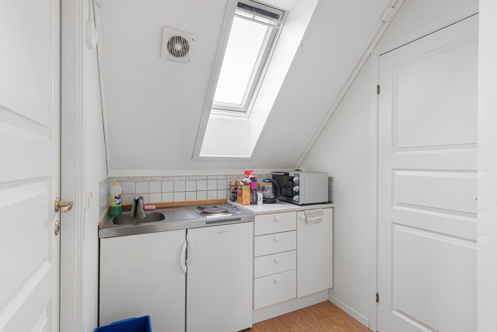 Kjøkken i utleiedel Galleribilde