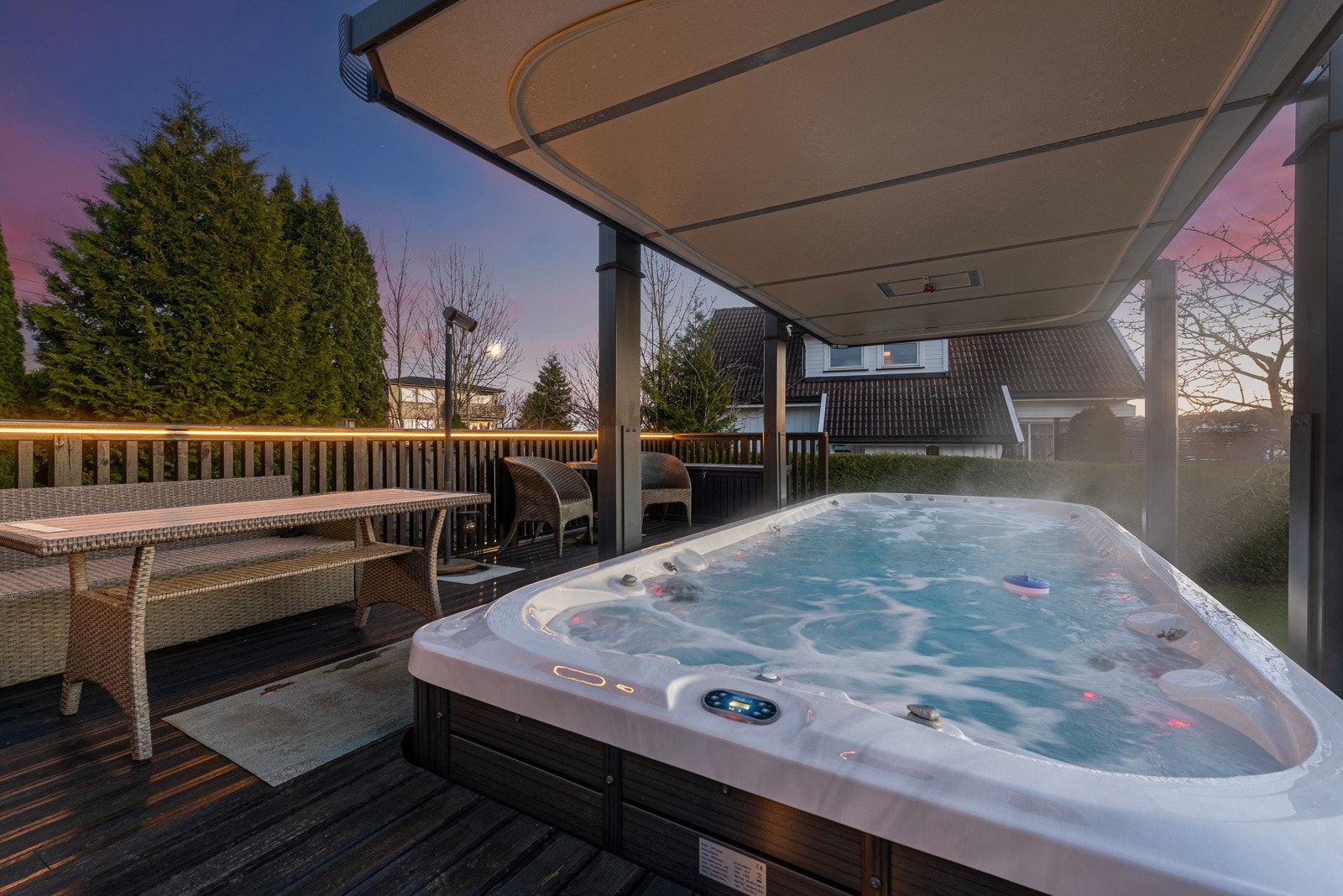 Motstrøm svømmebasseng (swimspa) Galleribilde