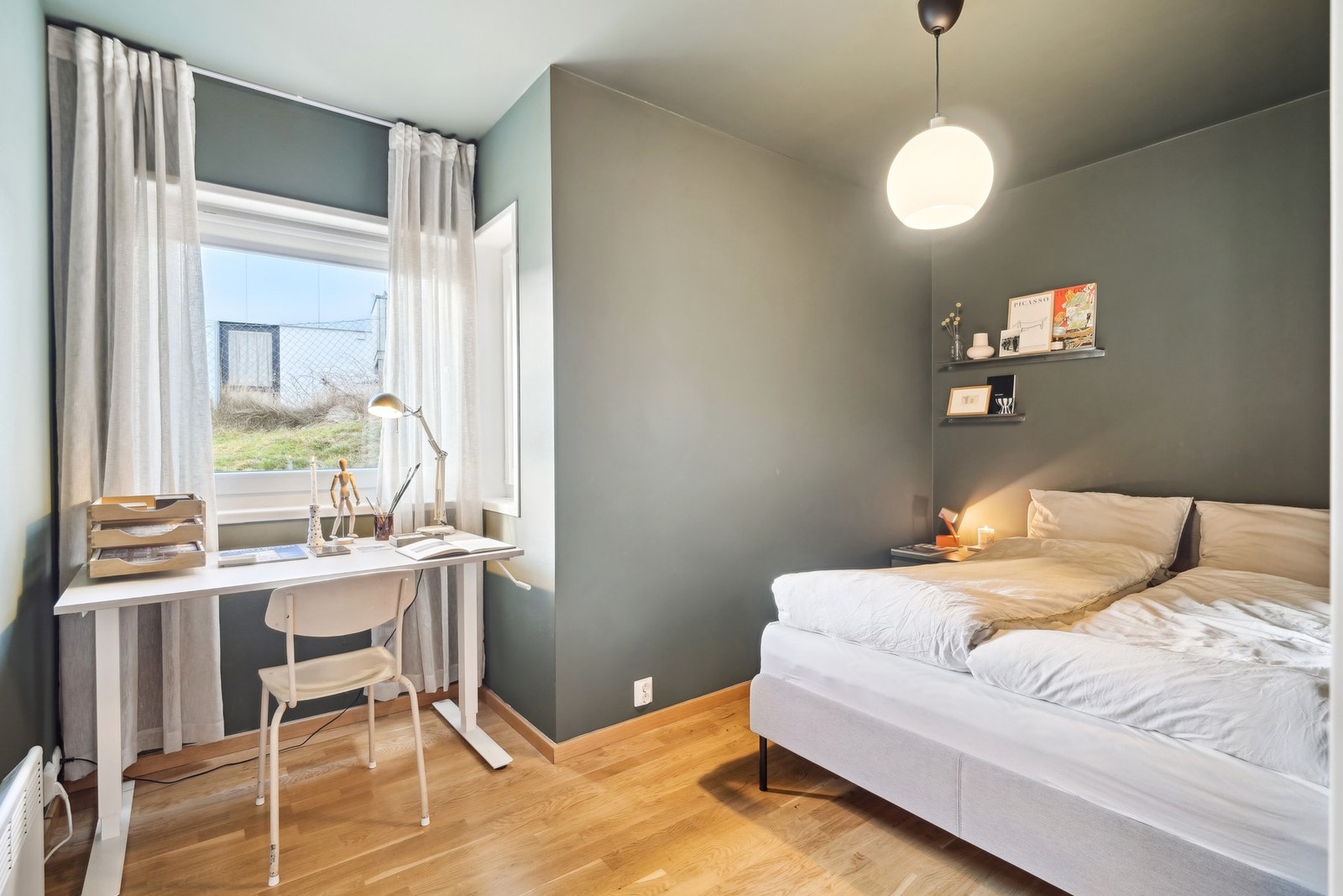 Soverom 2 er også av god størrelse. Galleribilde