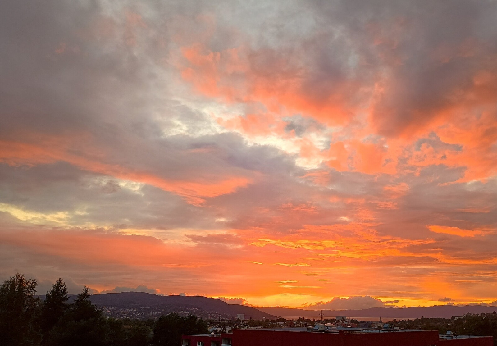 Solnedgang fra verandaen. Bilde tatt av selger. Galleribilde