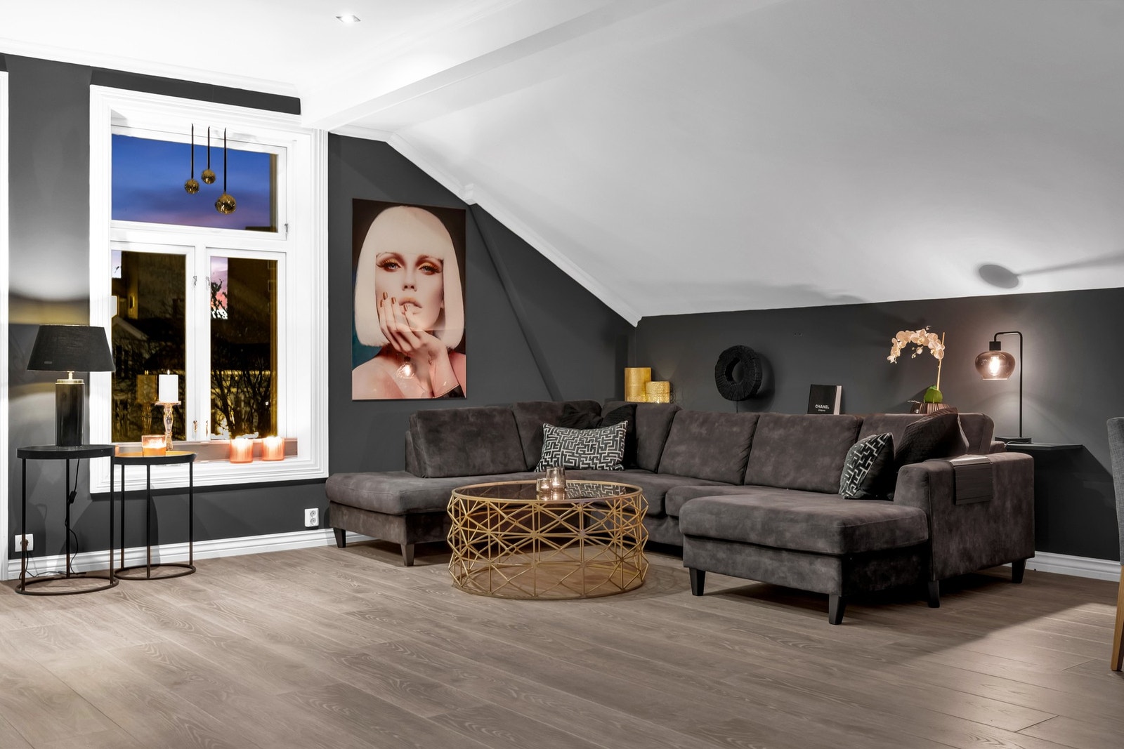 Stuen på 46,4 m² gir deg fleksible innredningsmuligheter. Galleribilde