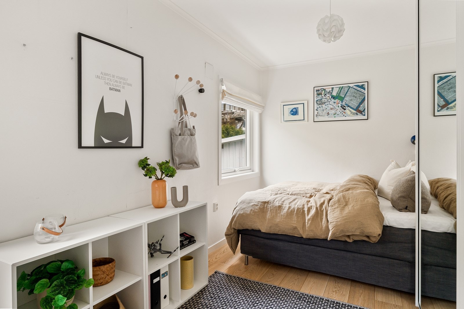 Soverom nr. 2 i hoveddelen var opprinnelig to soverom som nå er sammenslått til ett stort. Galleribilde