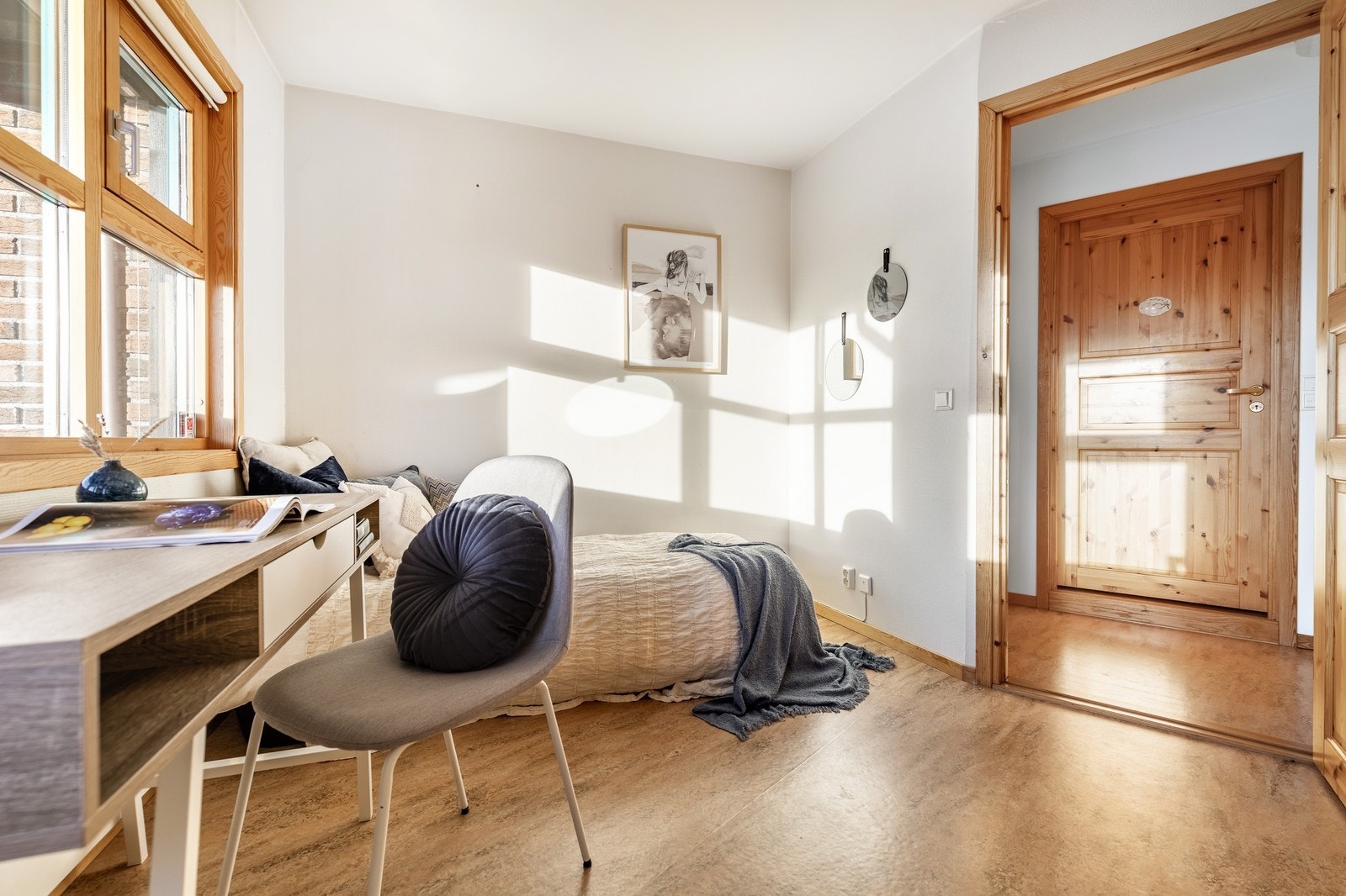 Soverom 2 mot gang Galleribilde