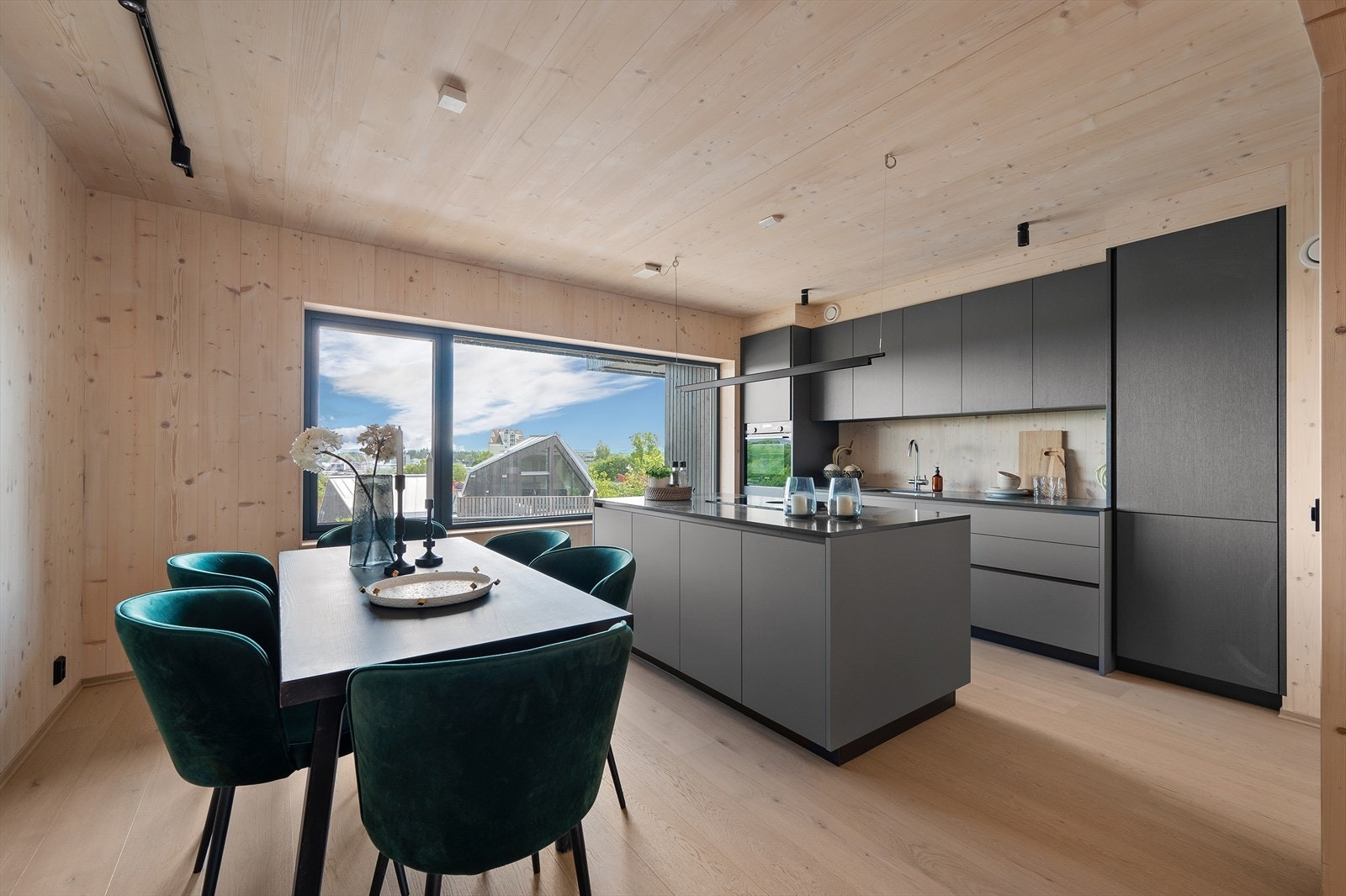 Kjøkken og spiseplass Galleribilde