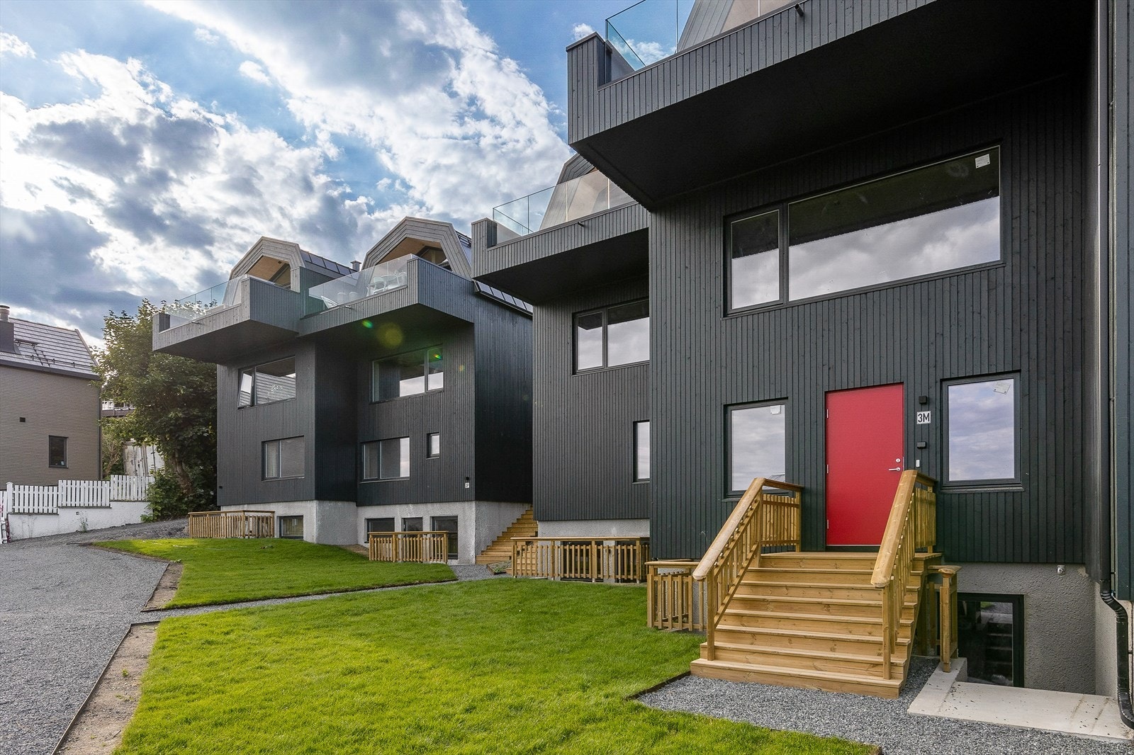 Hus 2 nest bakerst Galleribilde