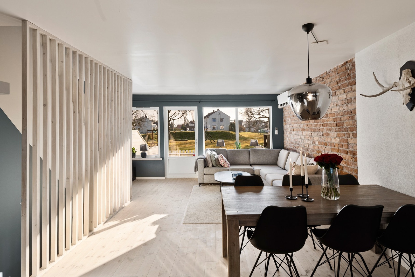 Et innbydende rekkehusmed rolig og sentral beligghet på Brevik. Galleribilde