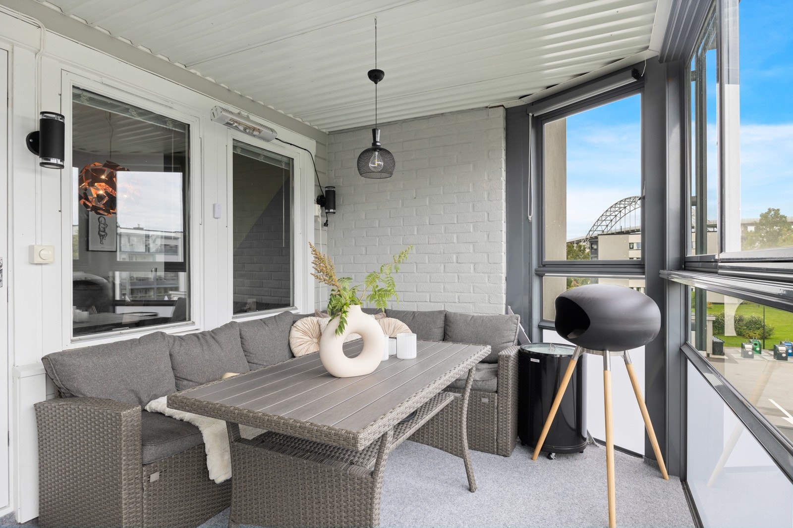 Innglassert balkong på 12m2. Galleribilde