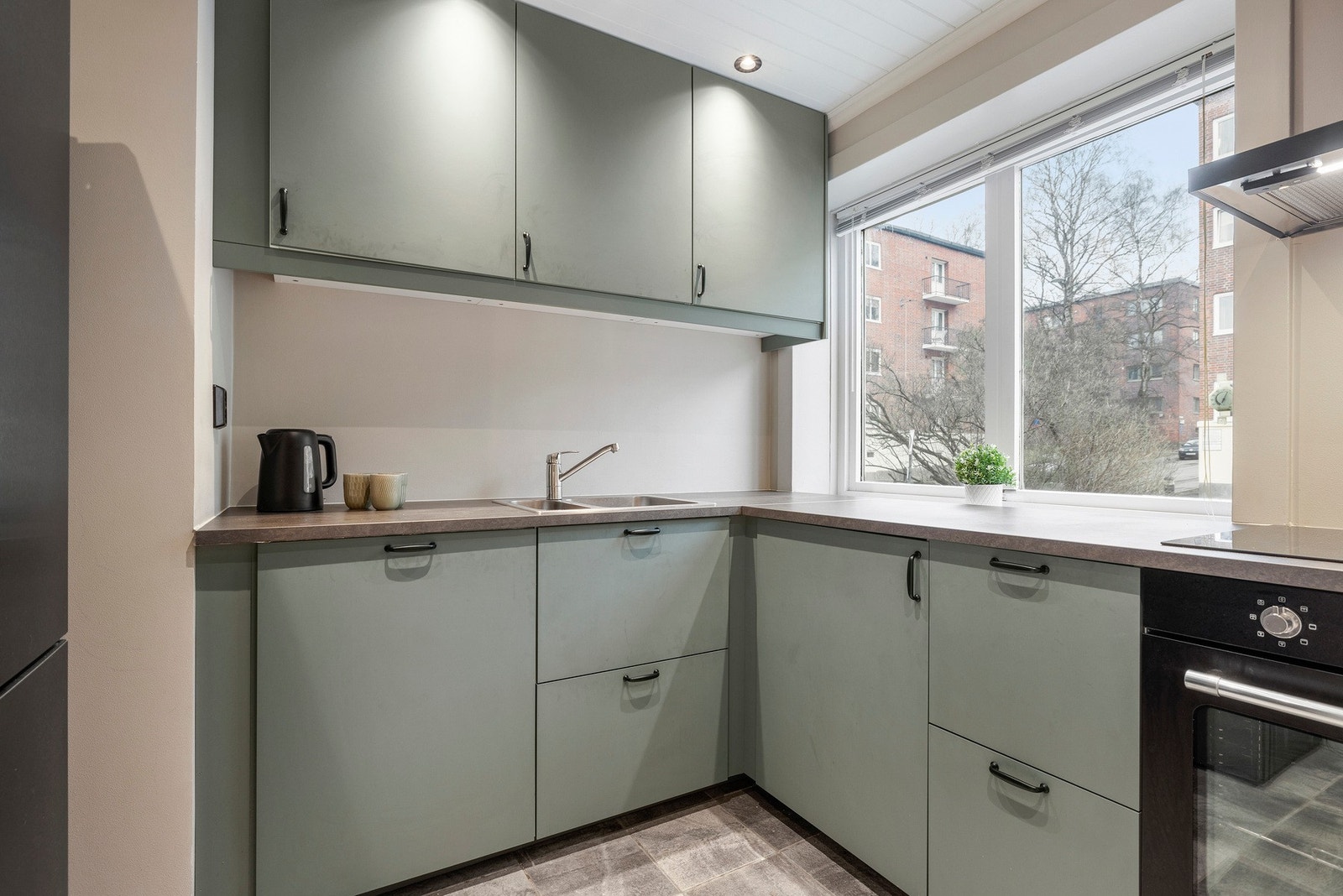 Lekkert og moderne kjøkken fra 2023. Galleribilde