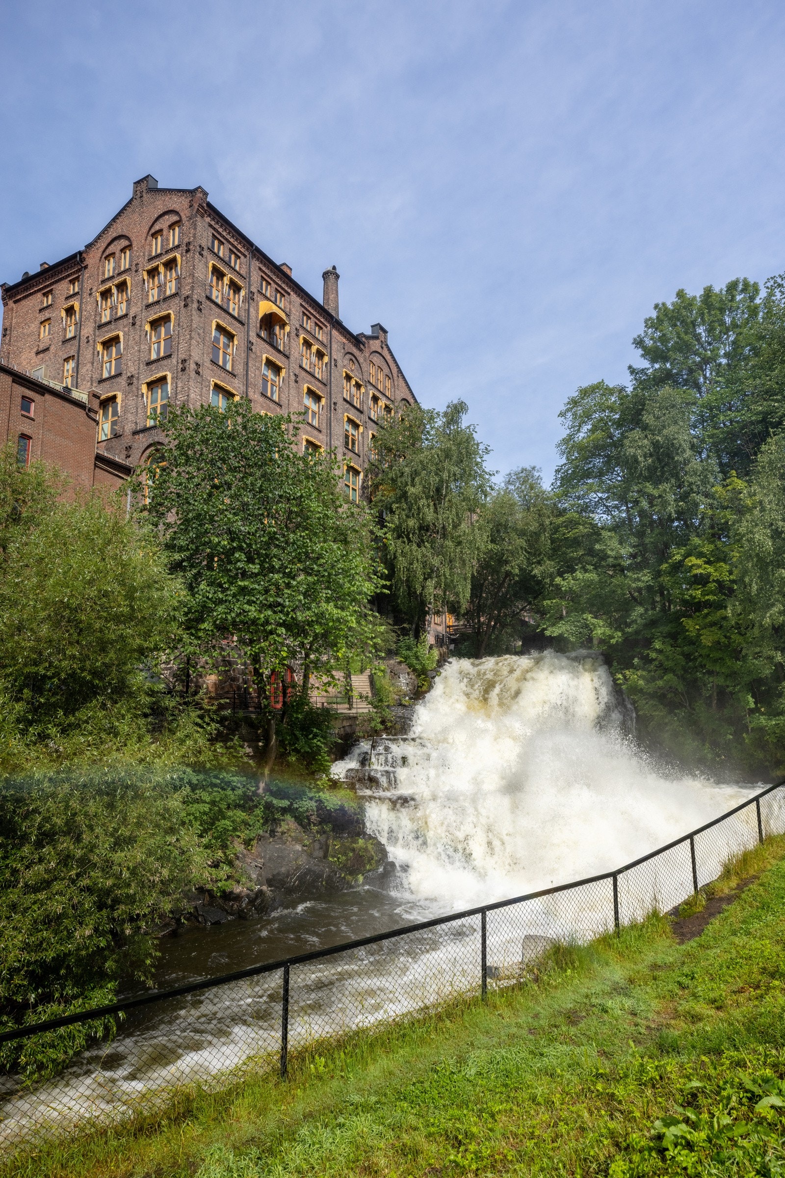 Det er også flotte turmuligheter langs Akerselva, som fører enten ned til sentrum eller opp til badeplasser lenger opp i elveløpet Galleribilde