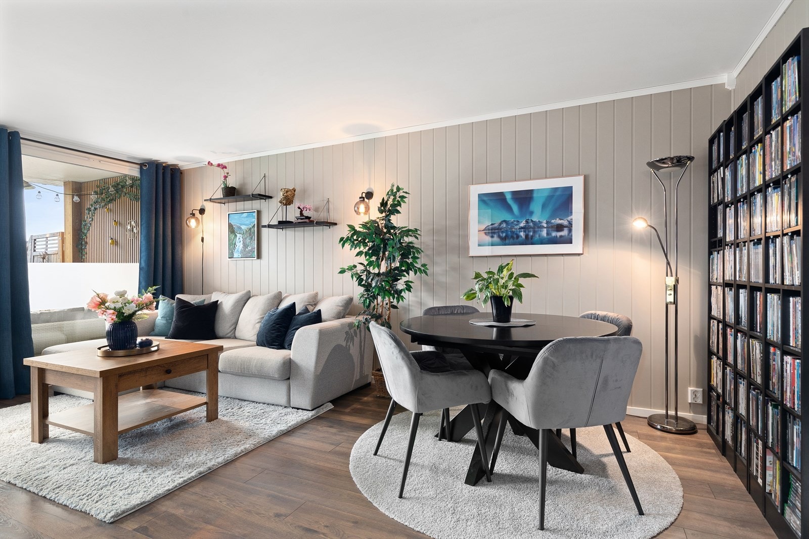 Naturlig plass for spisegruppe Galleribilde