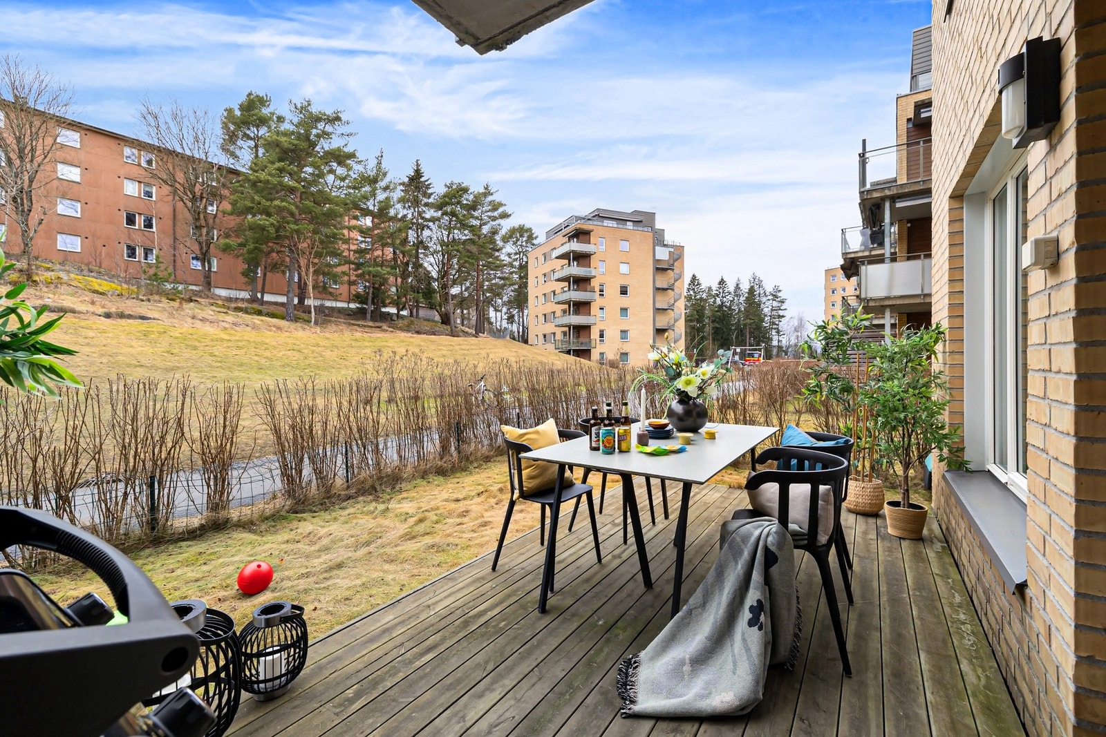 Tøff, stilfull og gjennomgående 3-roms hjørneleilighet! Galleribilde