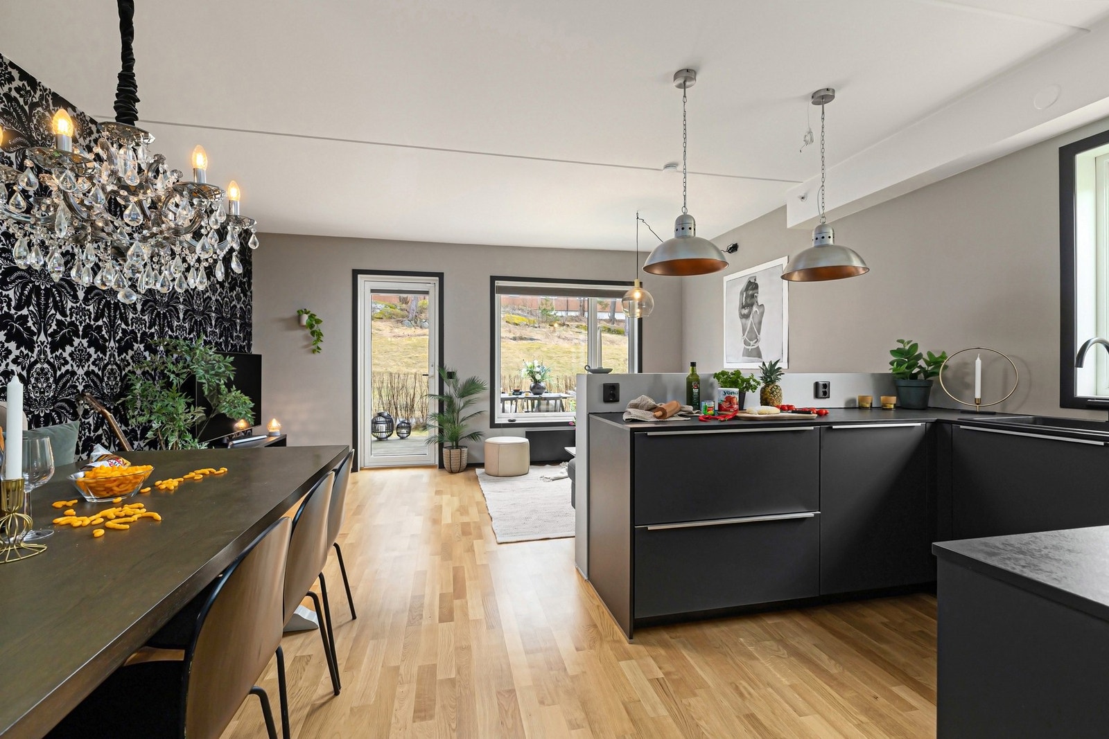 Gjennomgående og arealeffektiv planløsning Galleribilde