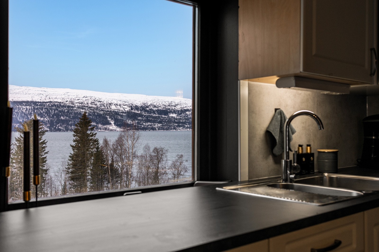 Tenk å lage middag til denne vakre utsikten Galleribilde