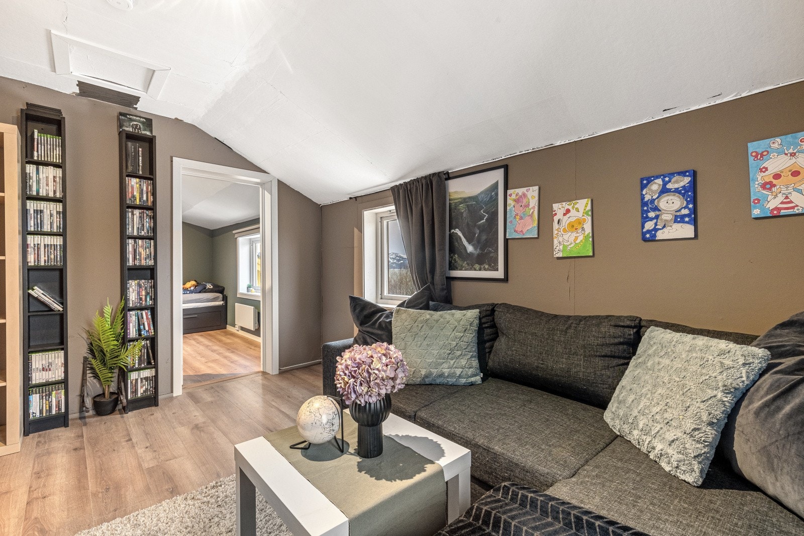 Rommet kan ha fler bruksmuligheter med både tv-stue, gjesterom, hobbyrom, eller om man har behov for flere rom selv | Mulighetene er mange Galleribilde