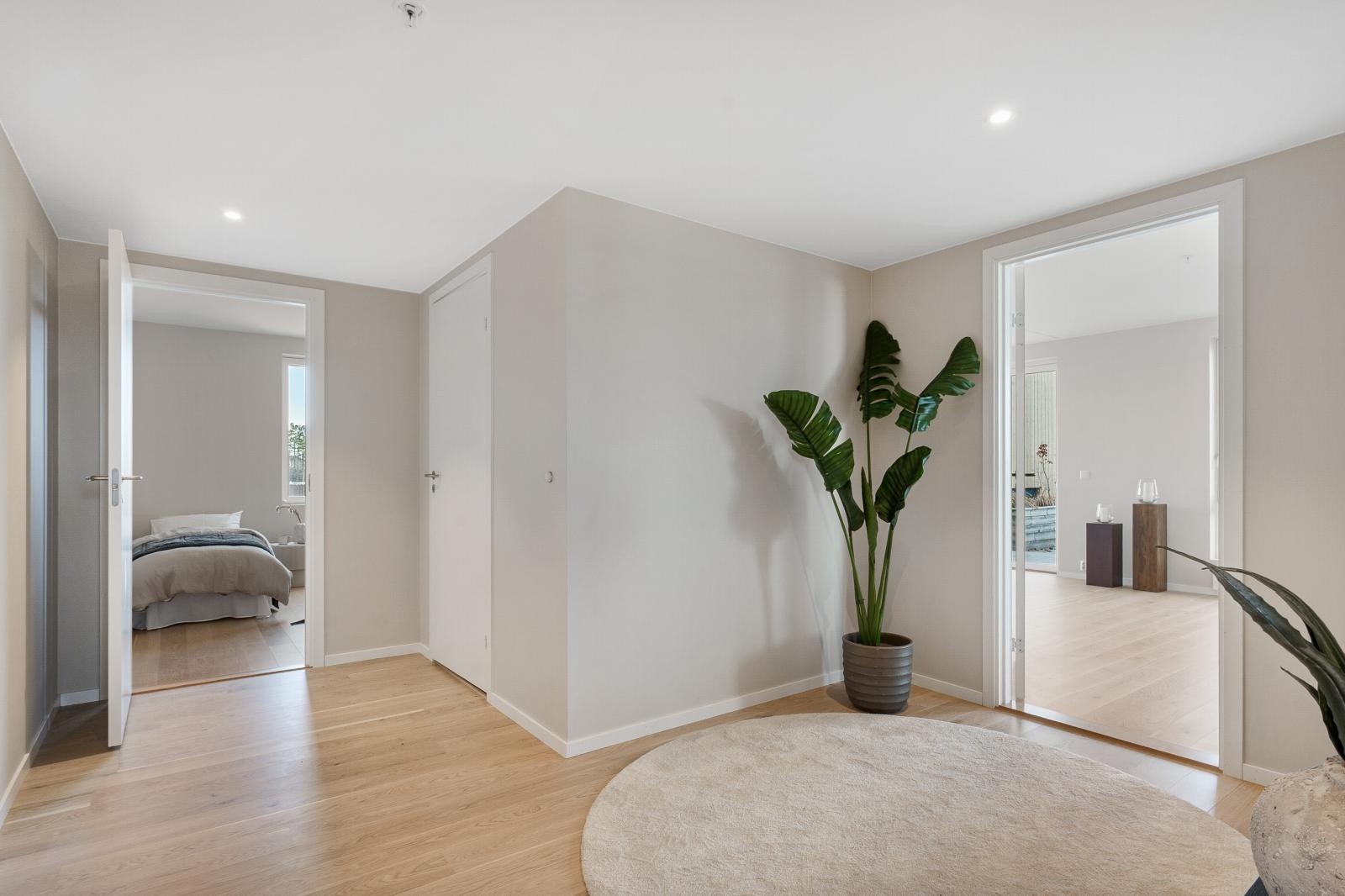 Innvendig bod og kjellerbod gir deg rikelig med lagringsplass for alt du trenger. Galleribilde