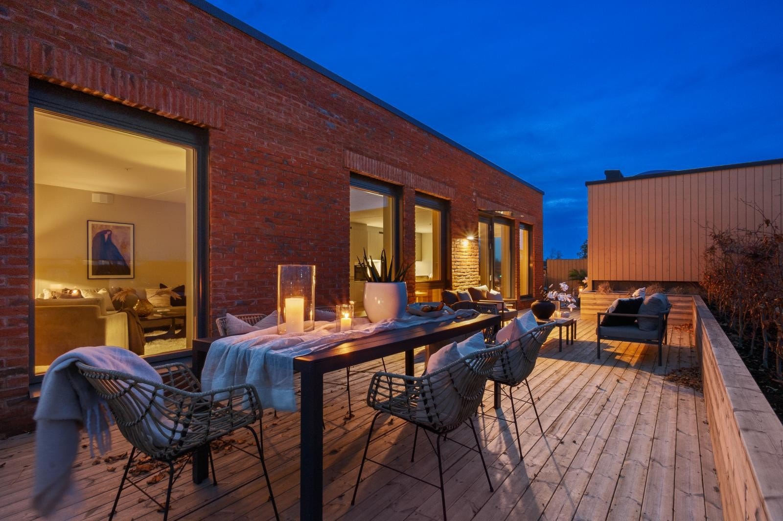 Leilighetens private takterrasse er på hele 60 kvm. og med fantastiske solforhold. Galleribilde