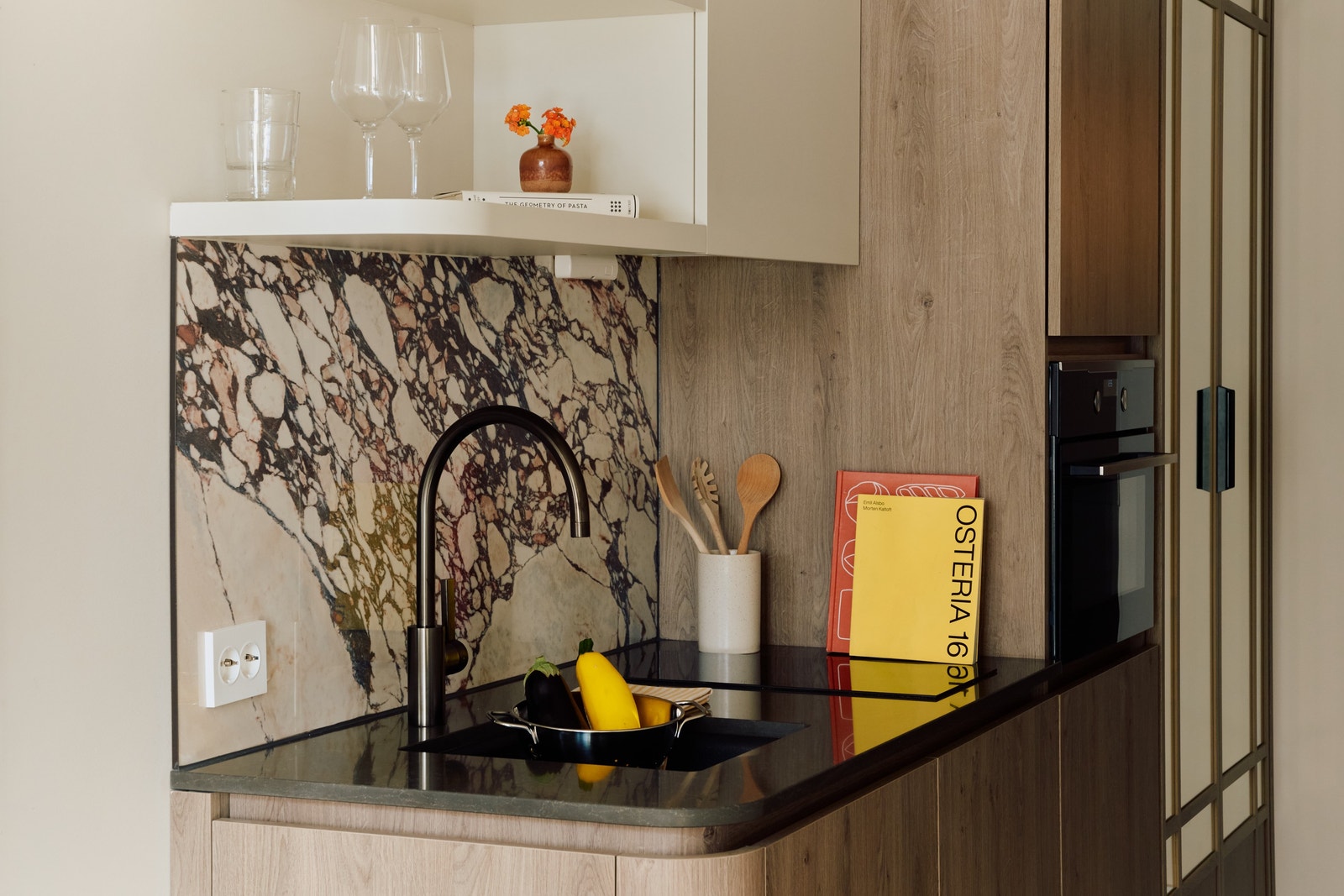 Komplett og kompakt kjøkken Galleribilde