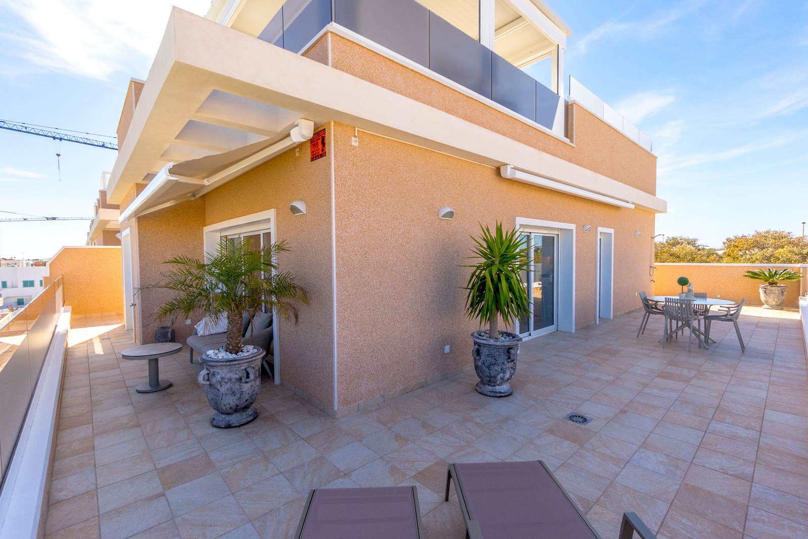 Terrasse på 1. plan Galleribilde