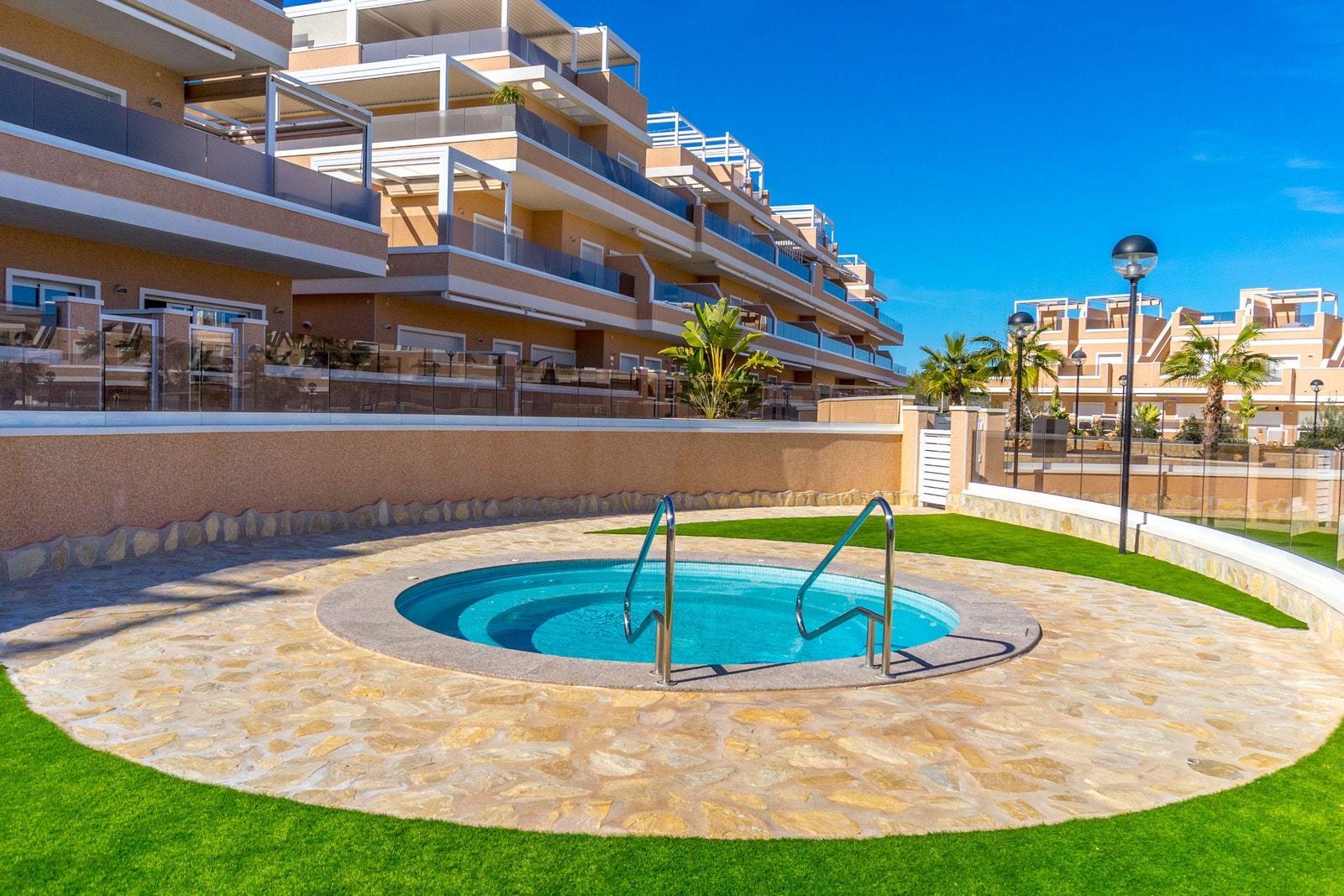 Felles oppvarmet bobblebad Galleribilde