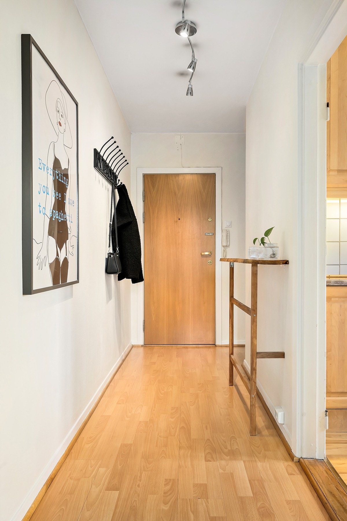 Gang og inngangsparti Galleribilde