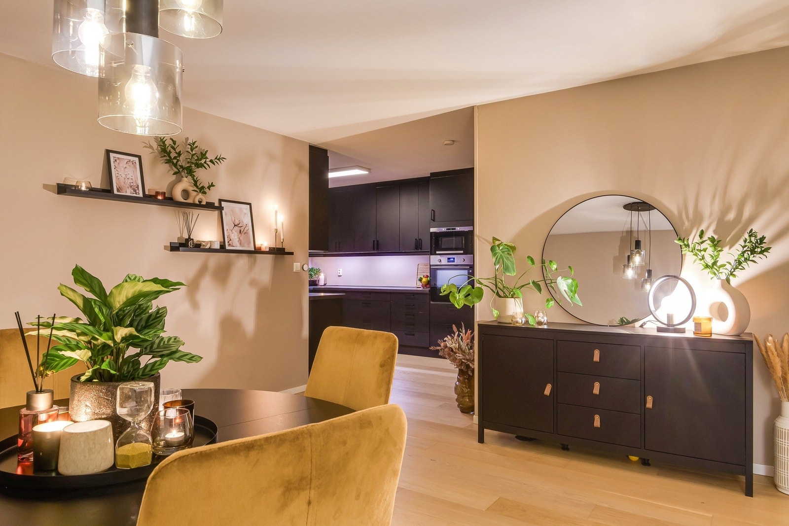 Separat og pent kjøkken fra IKEA Galleribilde