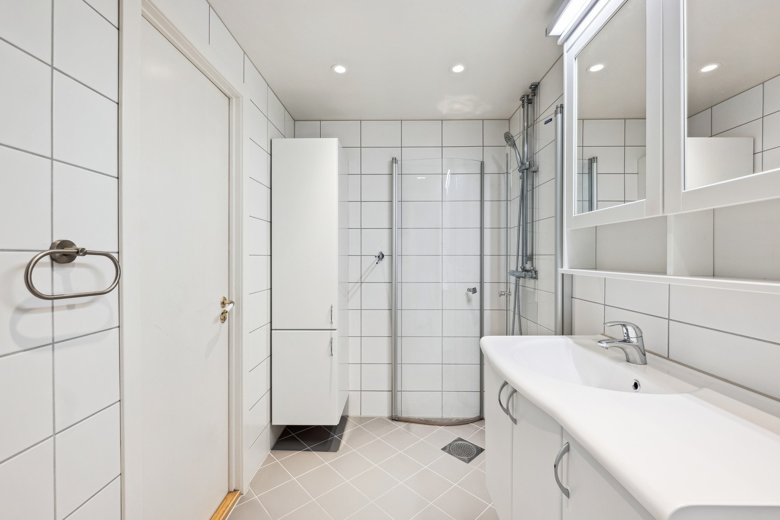 Pent og funksjonelt baderom fra 2018. Galleribilde