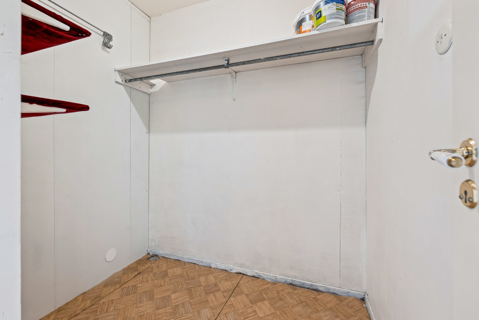 Praktisk bod med gode oppbevaringsmuligheter. Galleribilde