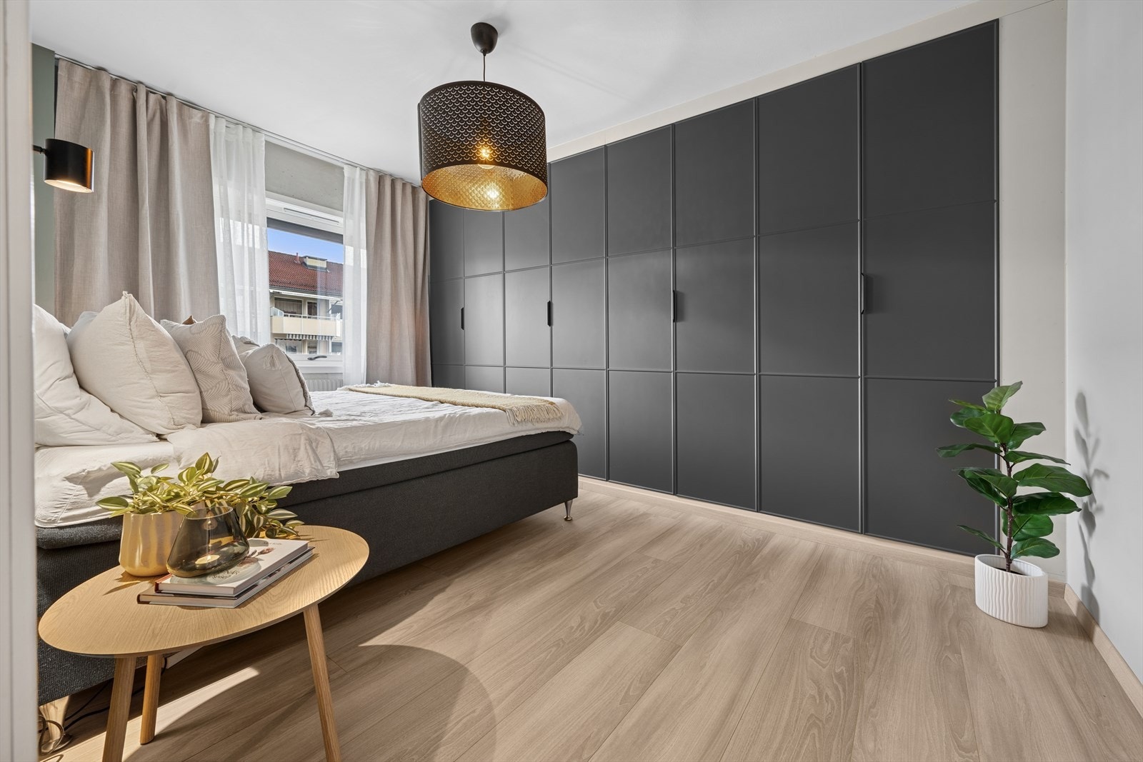 Rommet er holdt i delikate og pene farger, som gir god atmosfære for søvn. Galleribilde