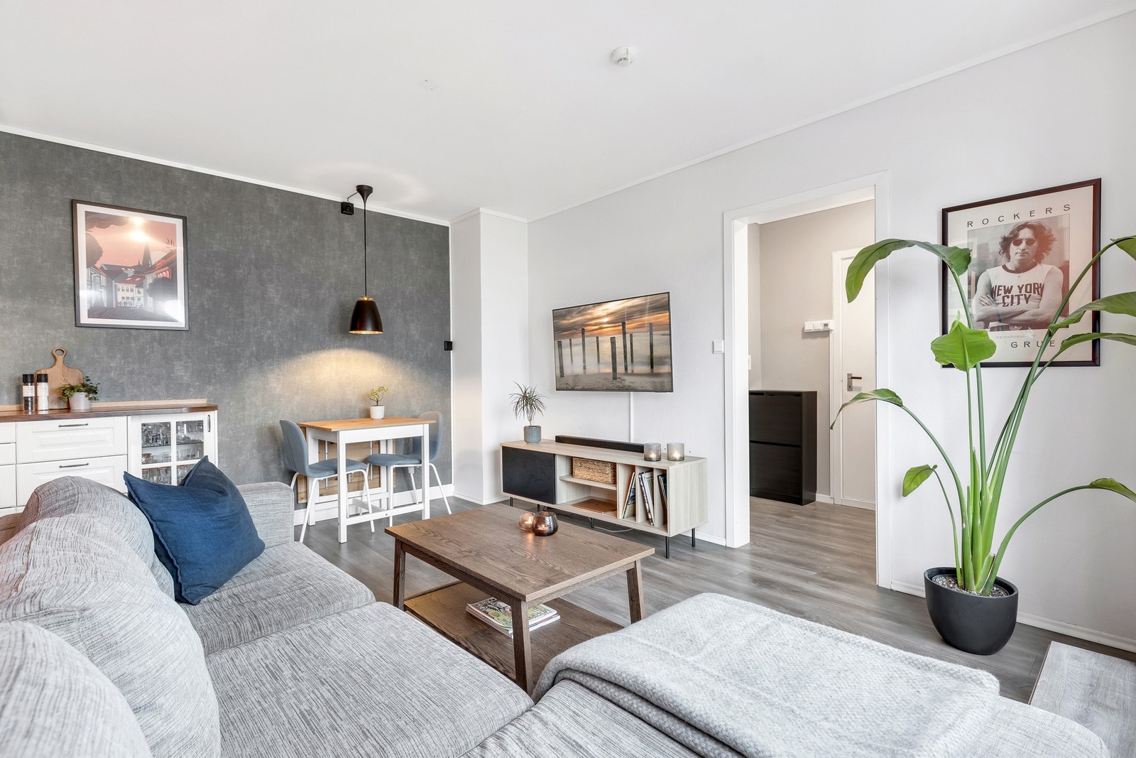 En moderne 2-roms toppleilighet med god utforing og sentral beliggenhet på Havstad. Galleribilde