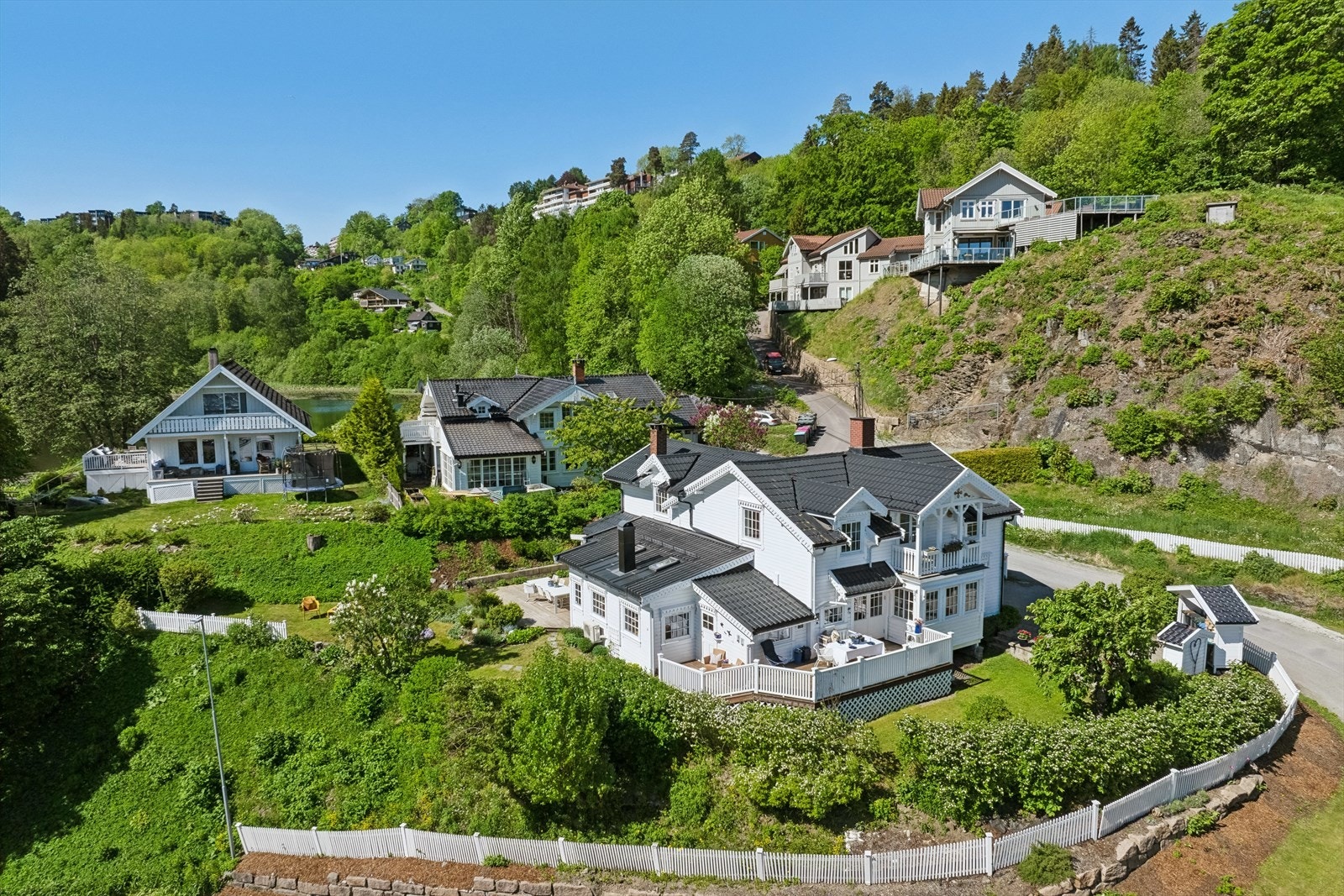 Dagens eier har laget en oase av en hage Galleribilde