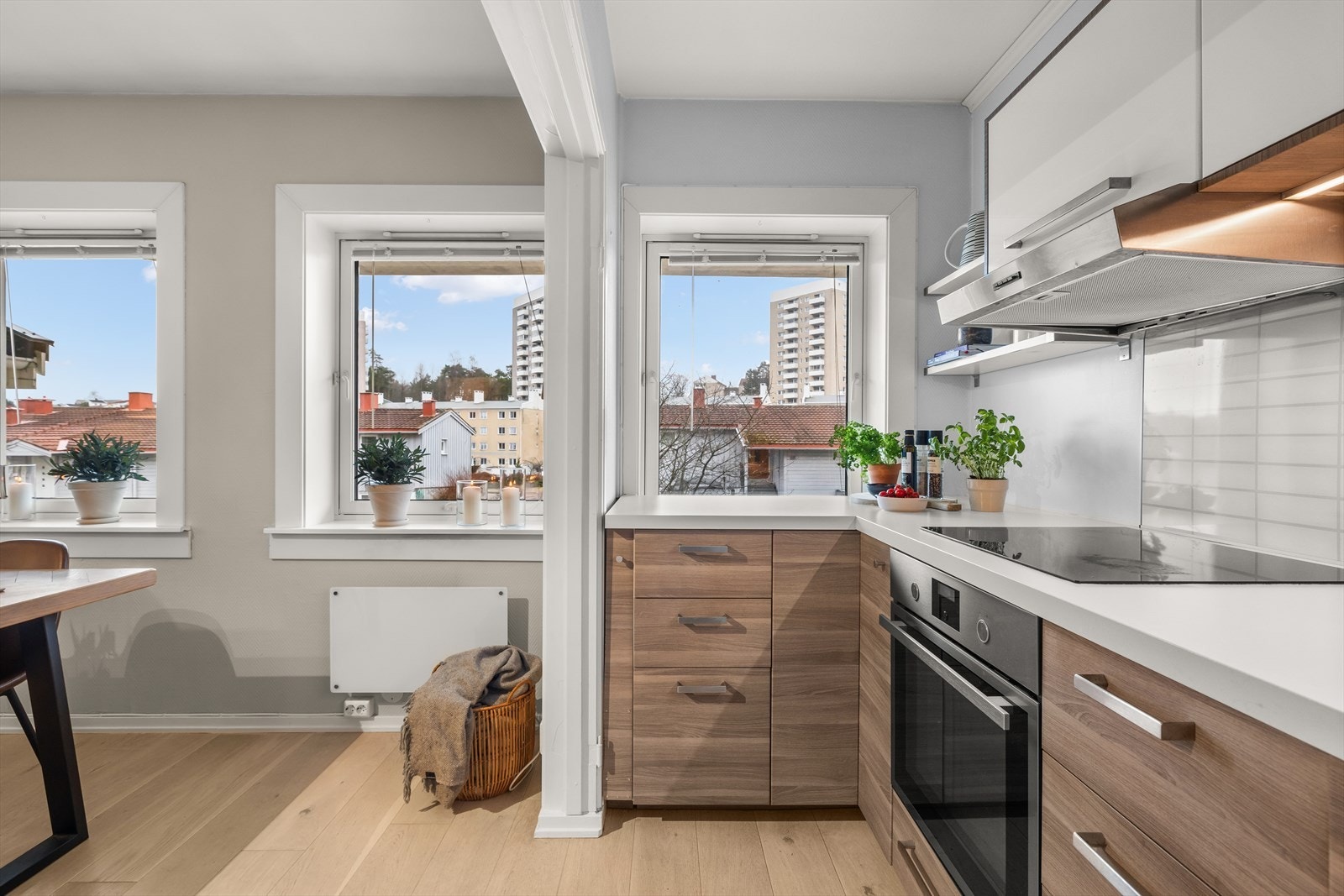 Godt vedlikeholdt kjøkken med fine detaljer. Galleribilde