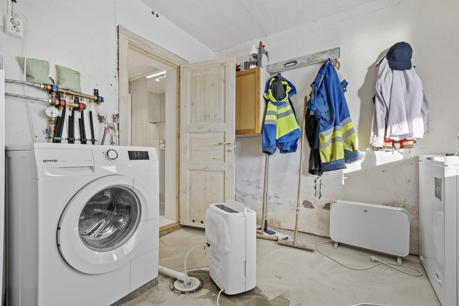 Vaskerom Galleribilde