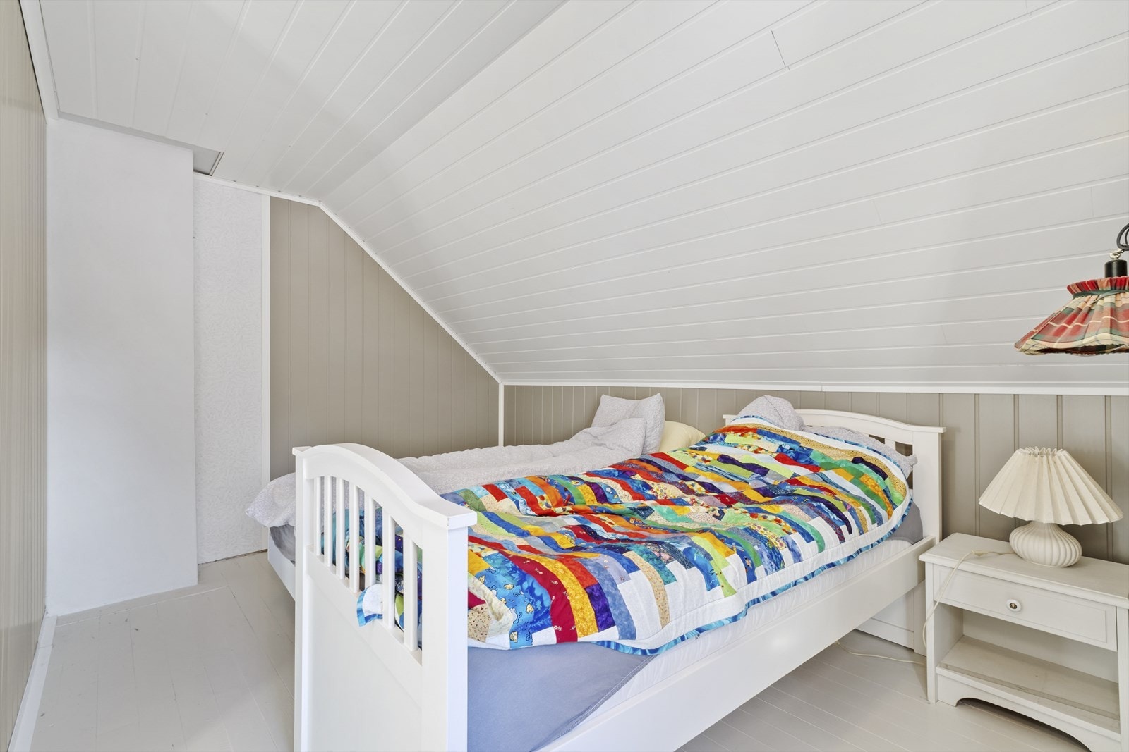 Ett av tre soverom i etasjen Galleribilde