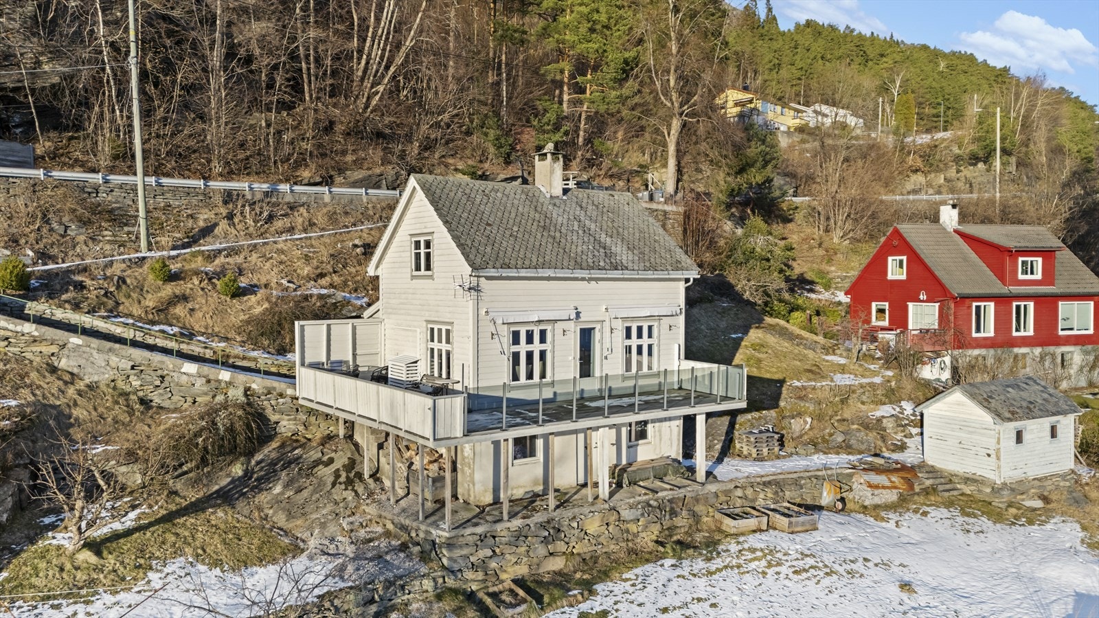 Kledningen ble skiftet og etterisolert i 2016, samtidig som alle vinduene ble skiftet Galleribilde