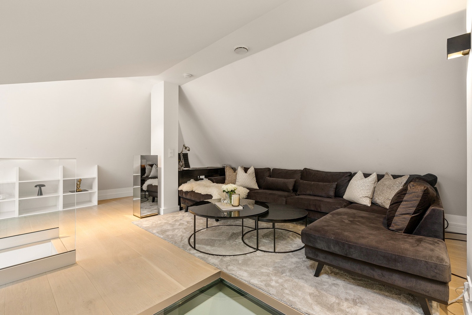 Generøs plass som gir mulighet for fleksibel og personlig innredning. Galleribilde