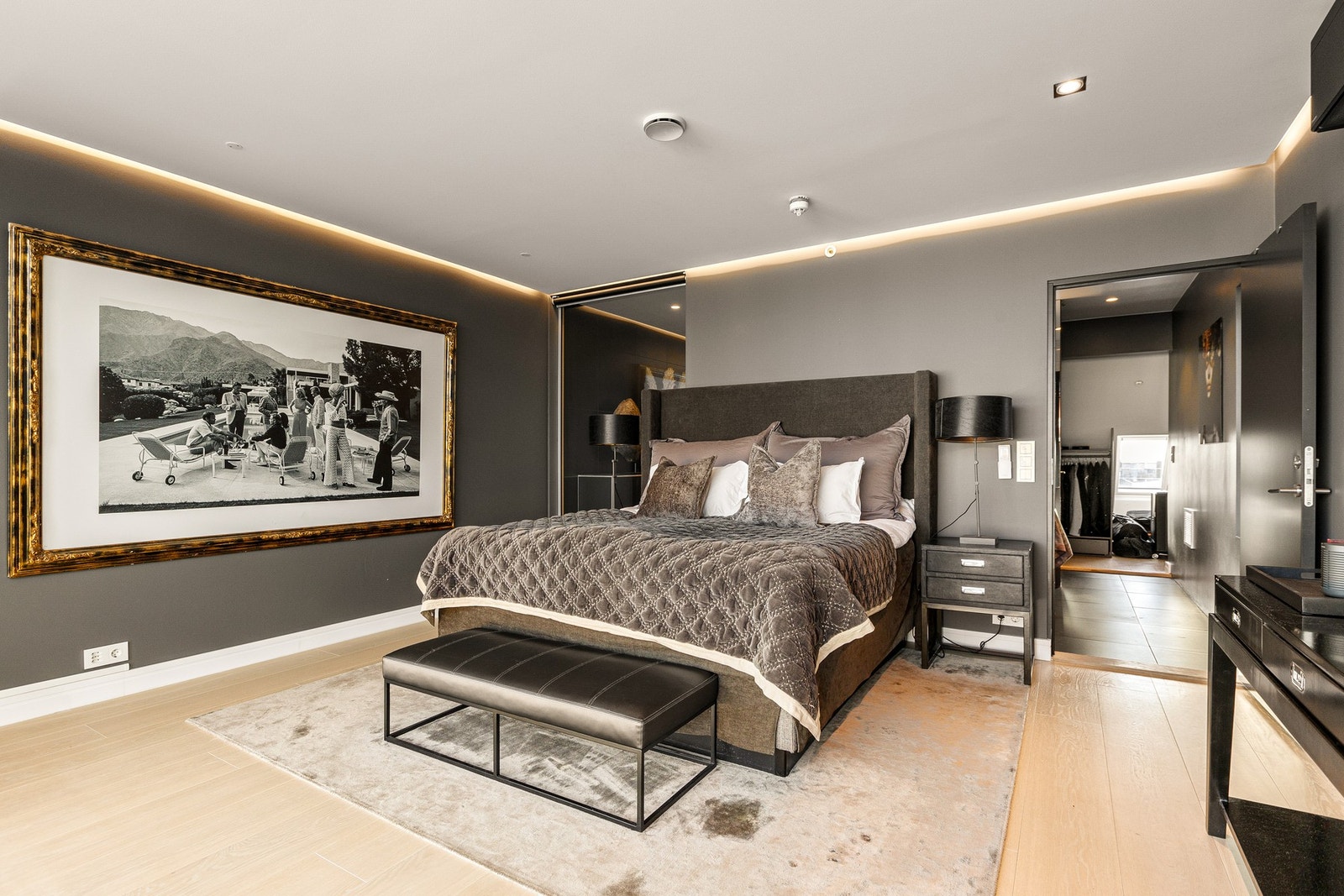 Videre finner man det som i dag brukes som hovedsoverom. Galleribilde