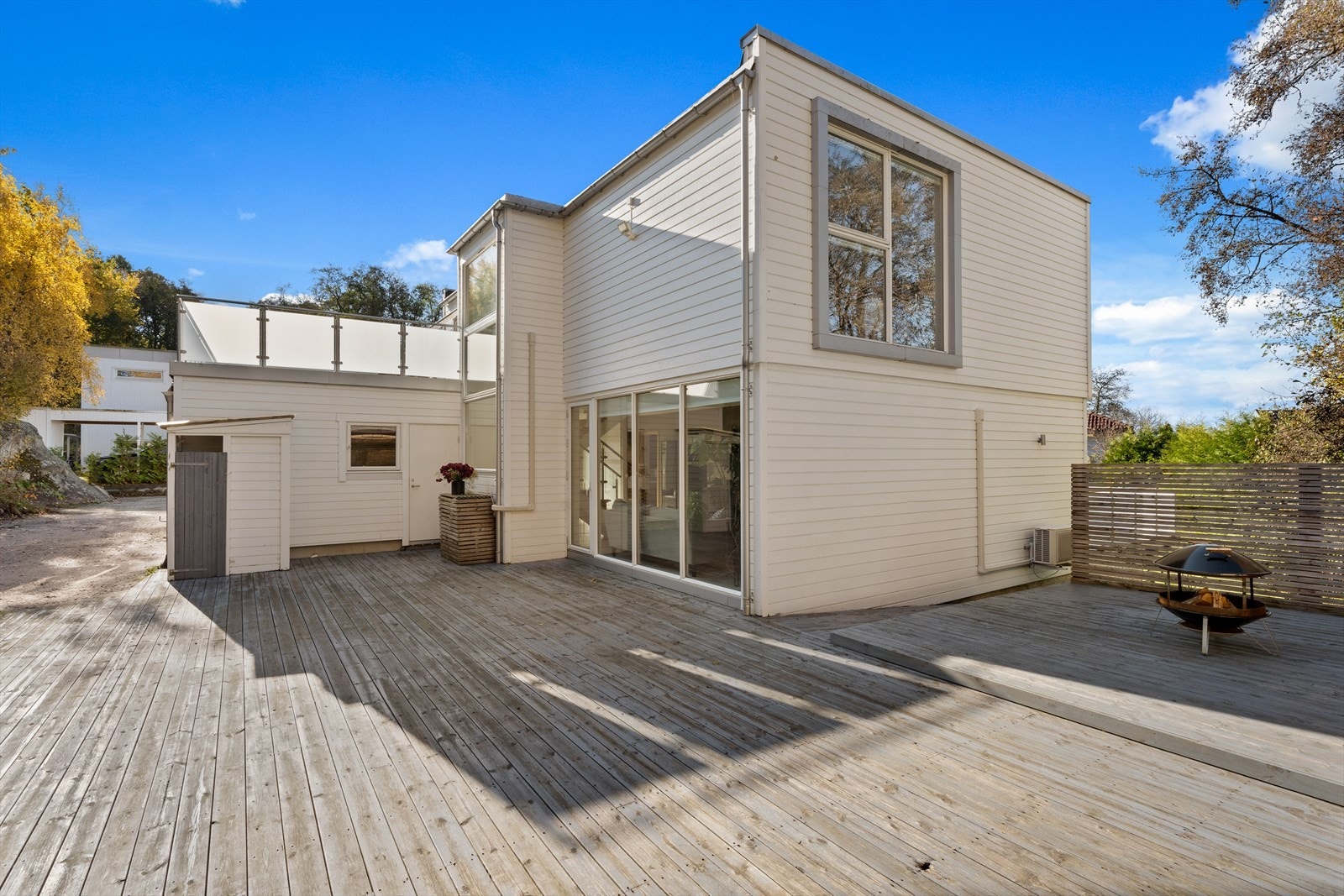 Tomta har et beregnet areal på hele 1048,3 m2. Galleribilde