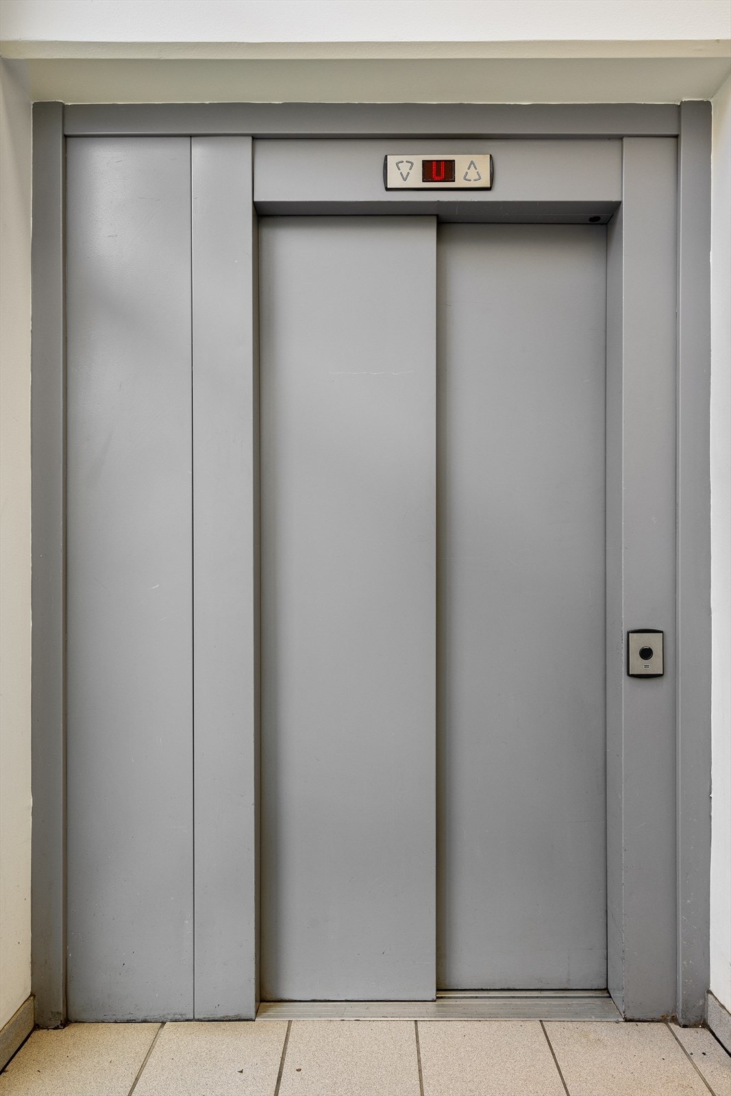 Heisen fører deg enkelt mellom etasjene. Galleribilde