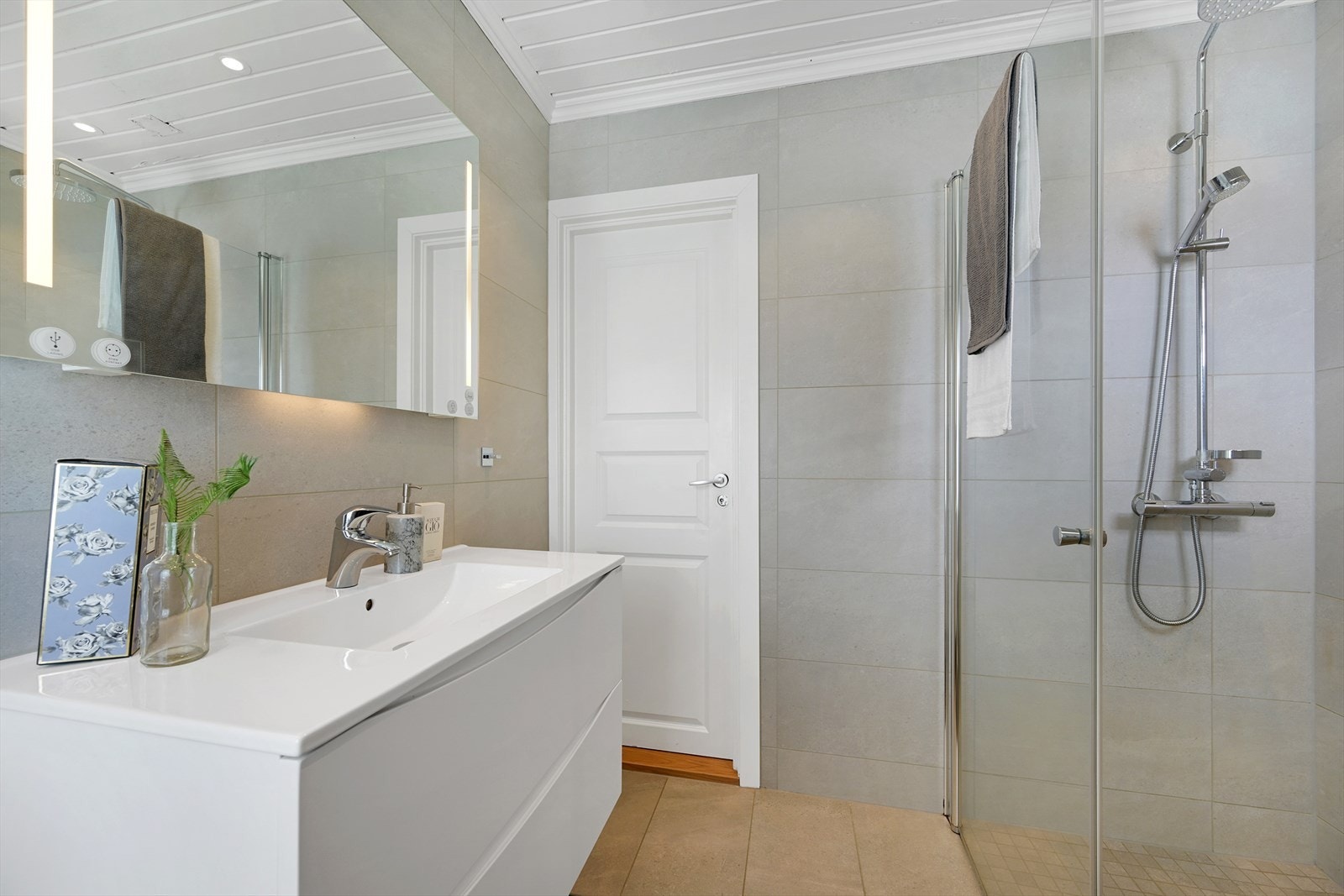 Flott flislagt bad Galleribilde