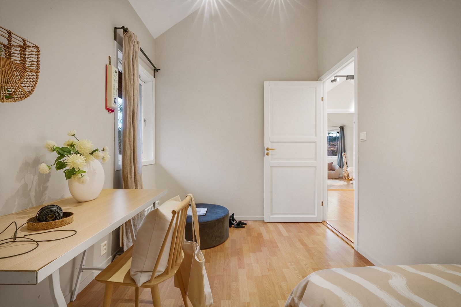 - Malt i en moderne farge som er lett å innrede - Galleribilde