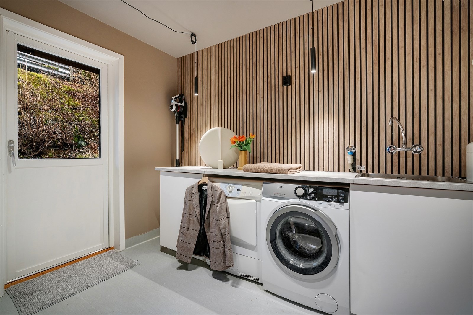 - Praktisk vaskerom på 8,2 m² - Galleribilde