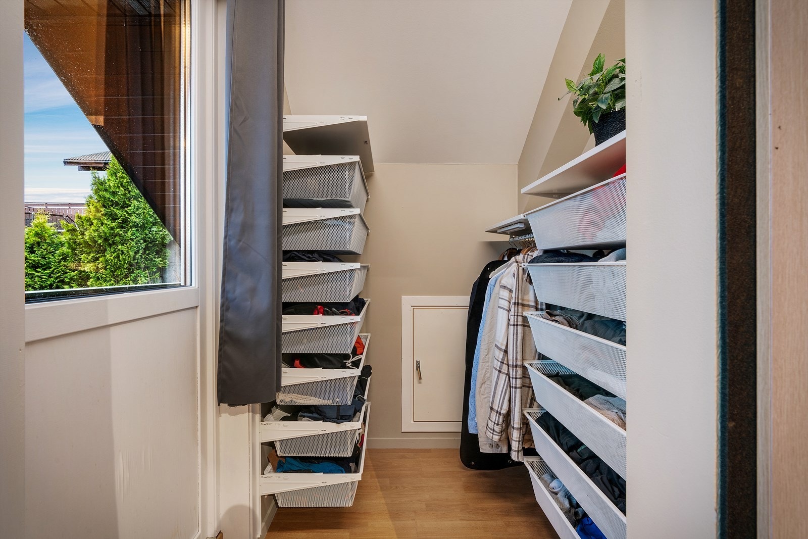 - Omkledningsrom på 2,7 m² - Galleribilde