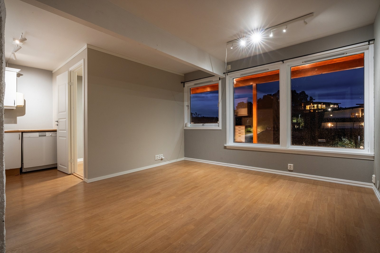 - Stue/kjøkken er på 19 m² - Galleribilde