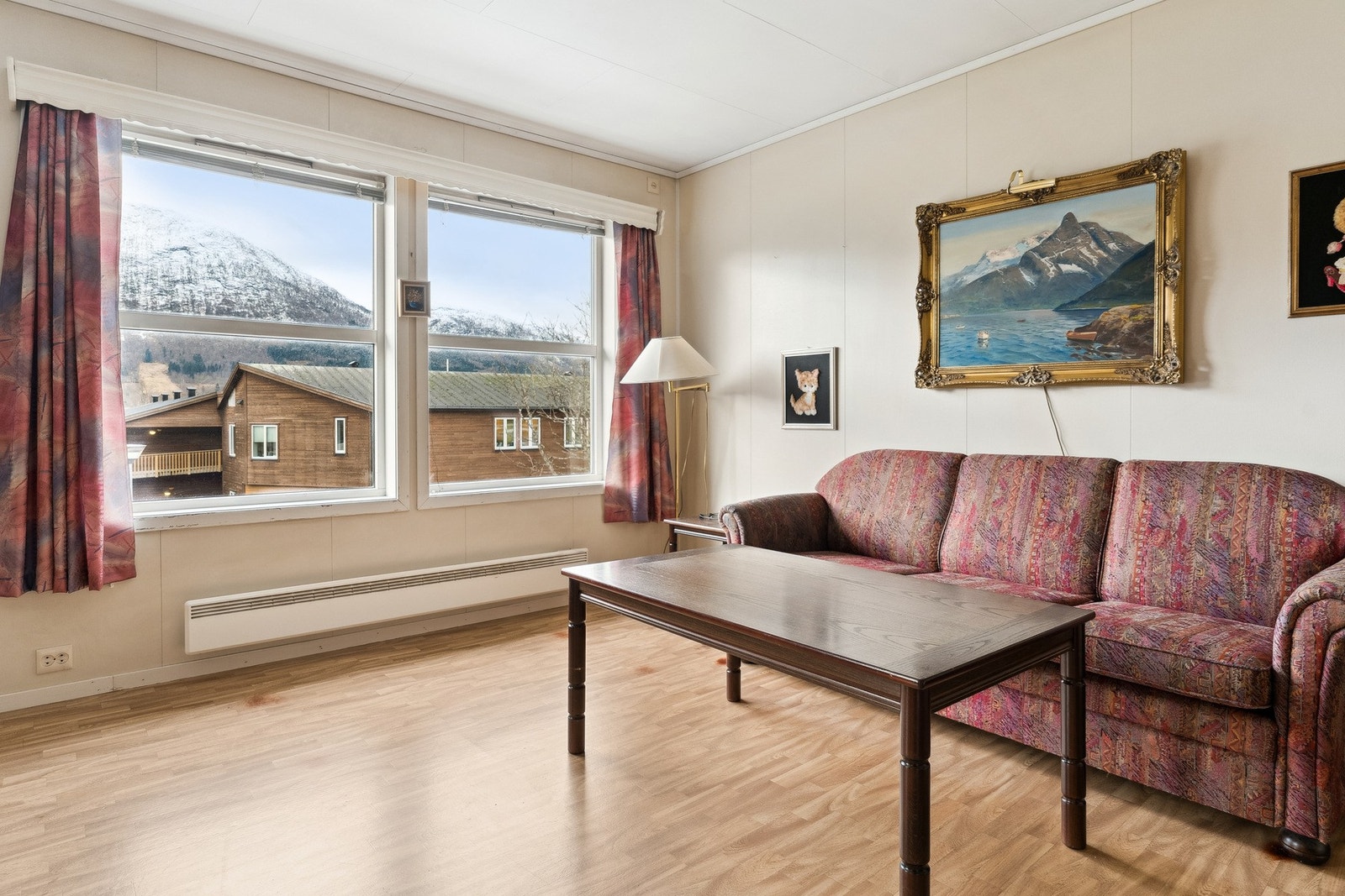 Leiligheten har litt moderniseringsbehov Galleribilde