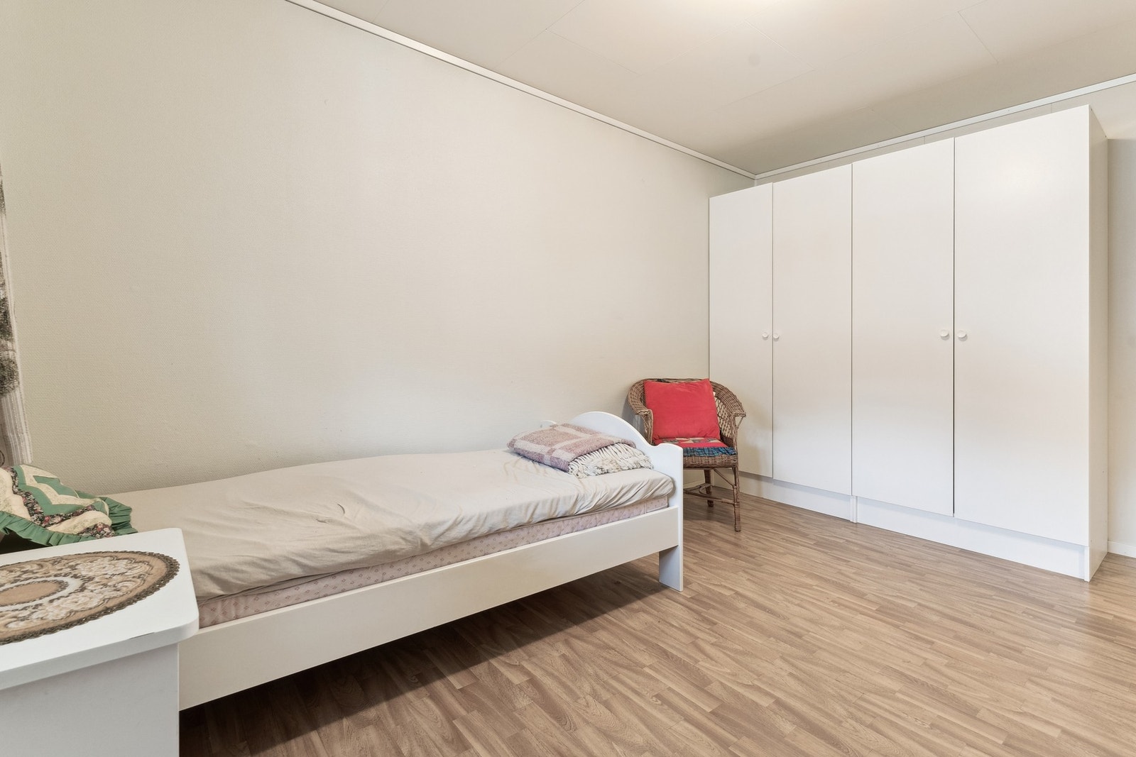 Samt store garderobeskap Galleribilde