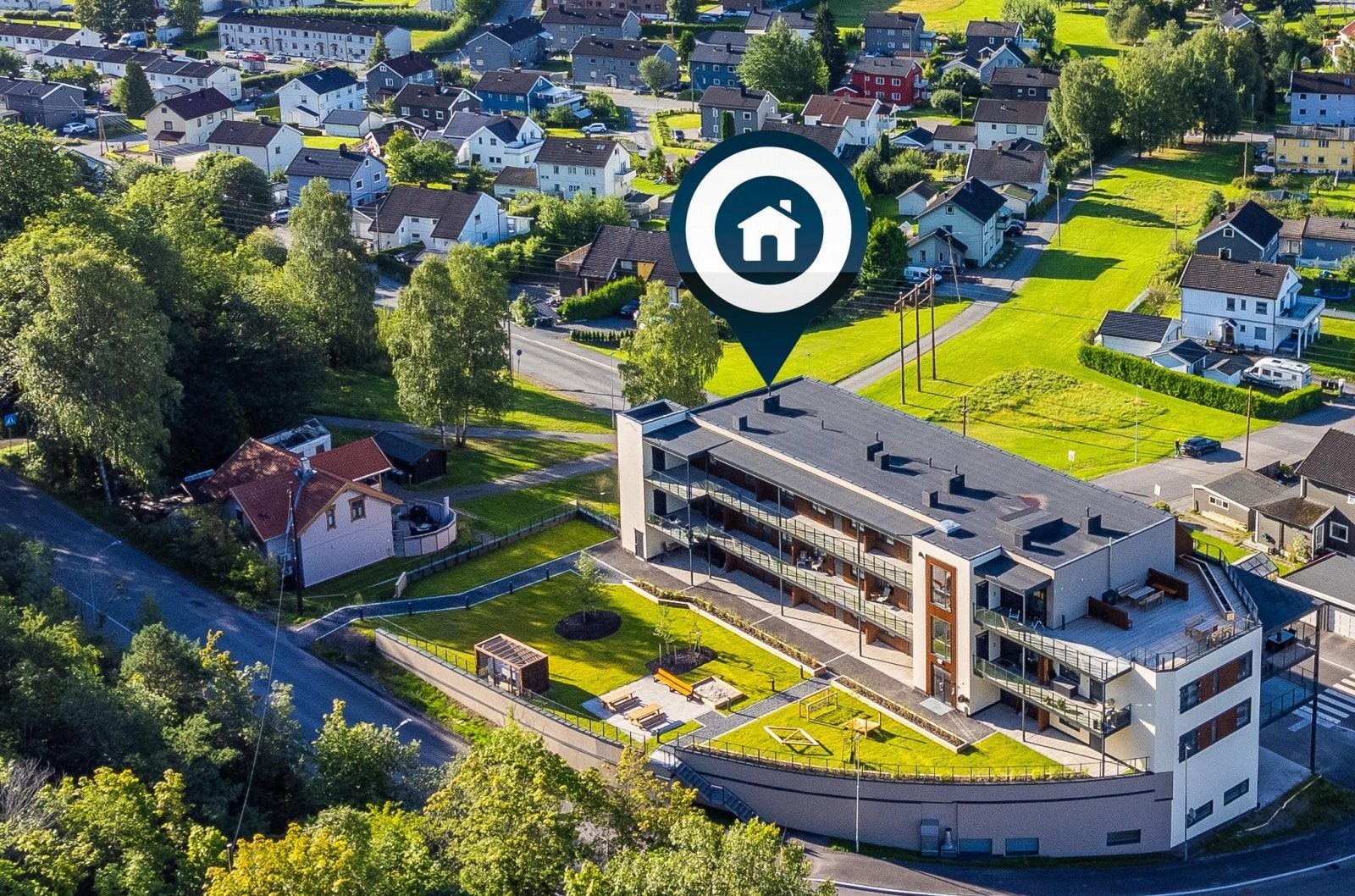 Det er etablert en skjermet og meget hyggelig grønn park bak bygget som er kun for beboerne i Sameiet Solsiden Galleribilde