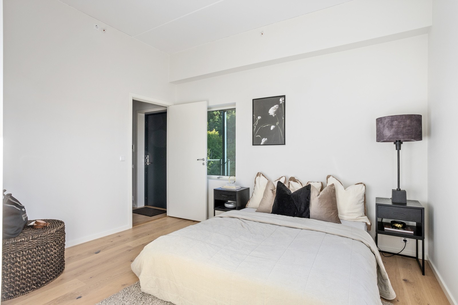 Hovedsoverom med walk in closet Galleribilde