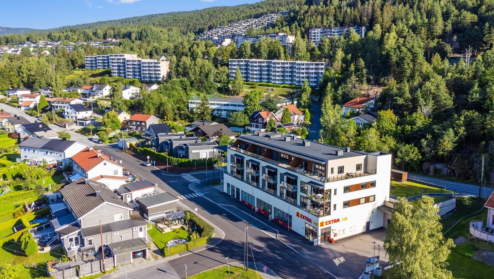 Praktisk og lettvindt med nærbutikken Extra og garasjen bare en heistur unna Galleribilde