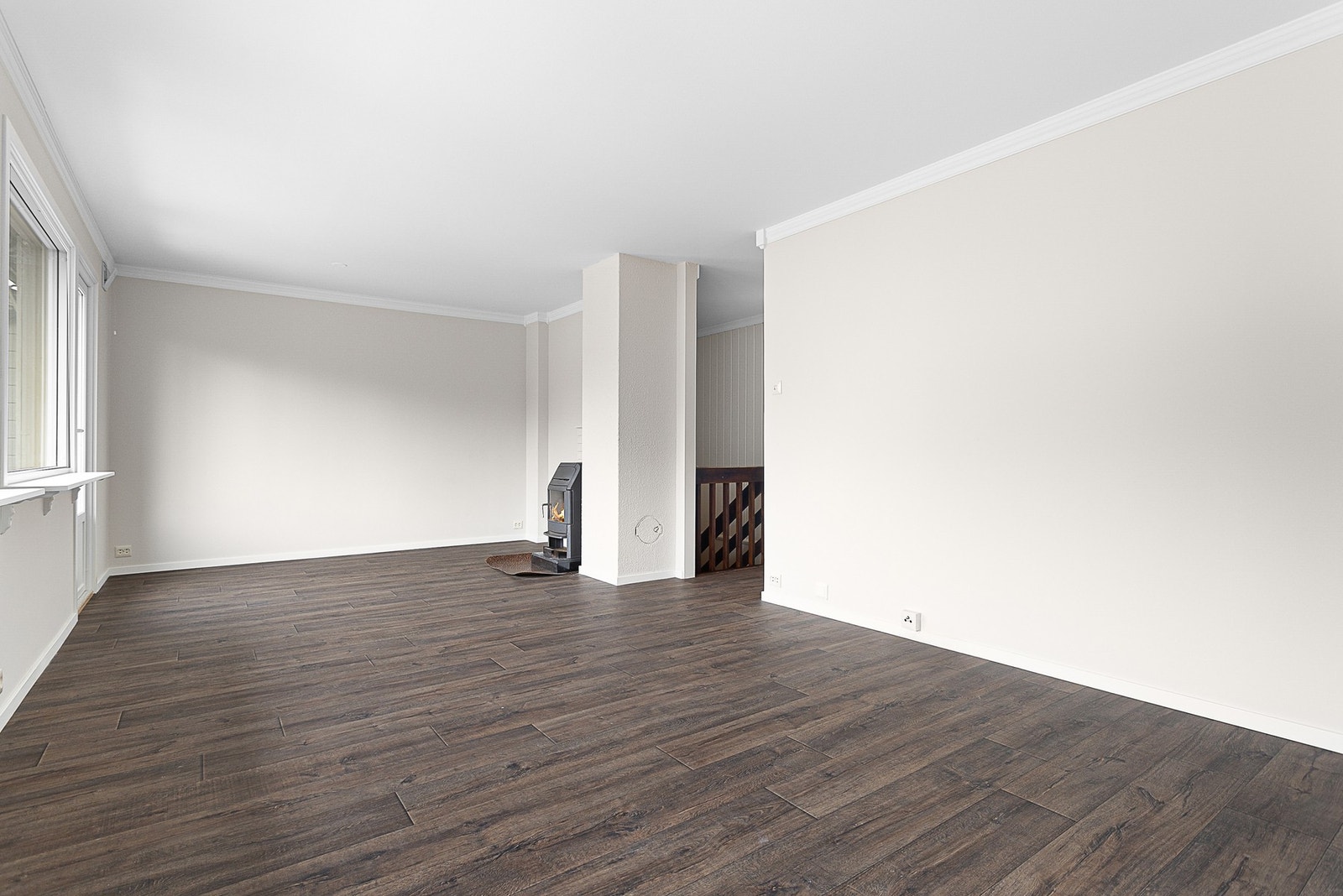 Her er det lagt nytt gulvbelegg og malt opp alle vegger og tak. Galleribilde