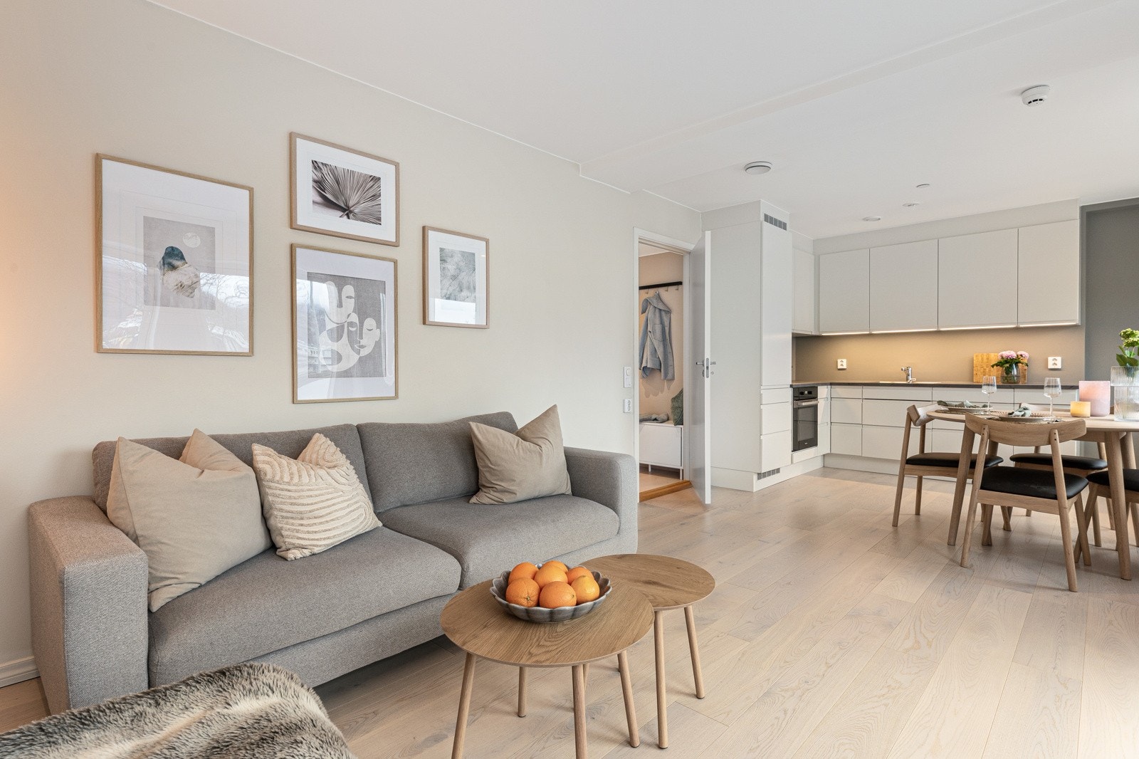 - Det betales kr. 2873,- i fellesutgifter pr. mnd. - Galleribilde